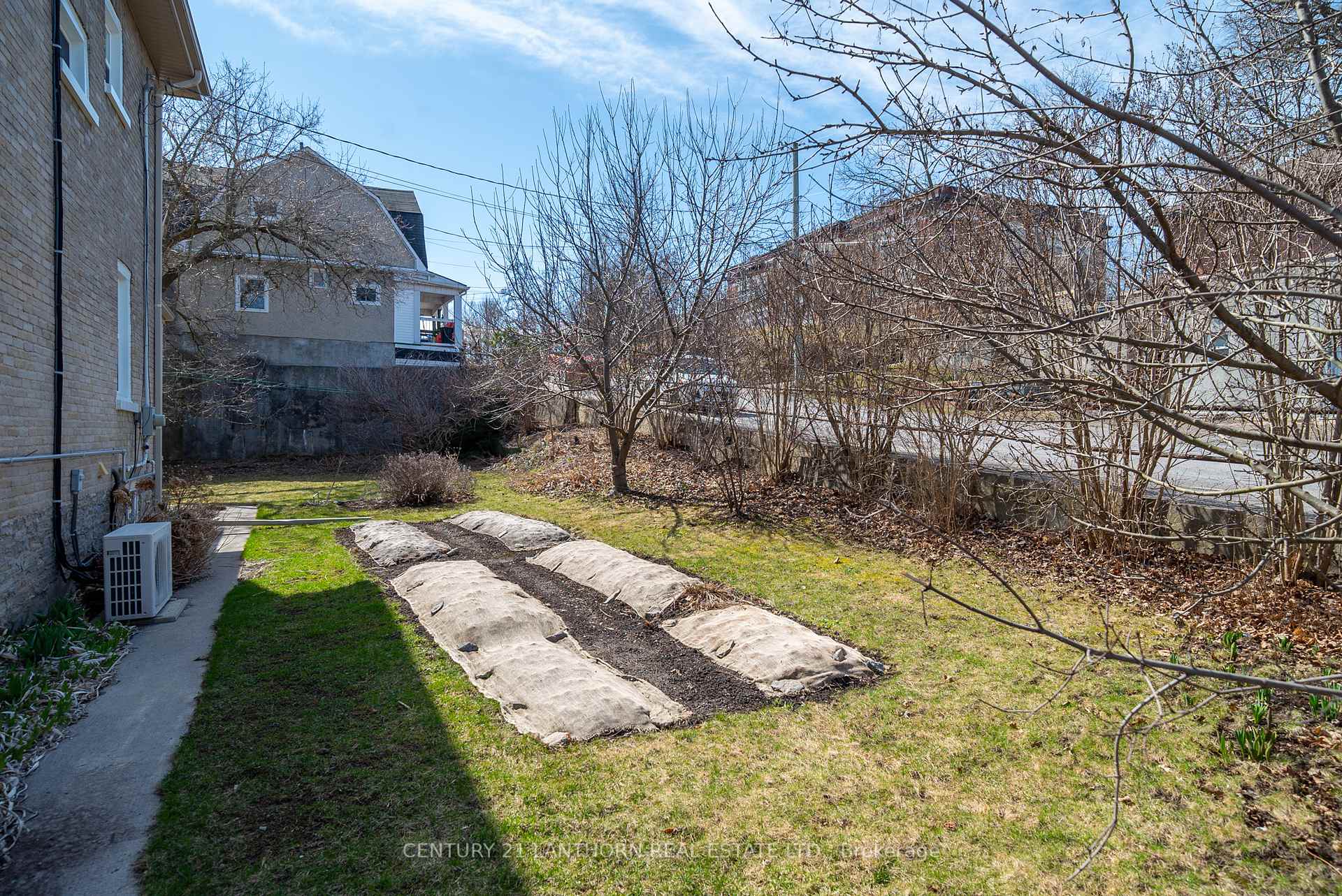 Photo 5 of 33 Catharine Street, Belleville, Belleville Ward — HOMEH