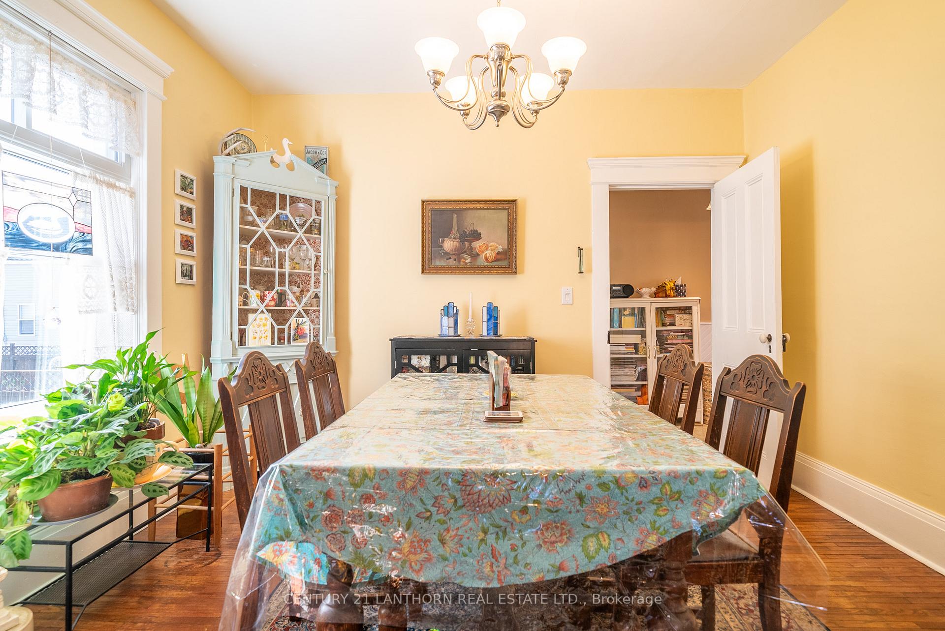 Photo 17 of 33 Catharine Street, Belleville, Belleville Ward — HOMEH