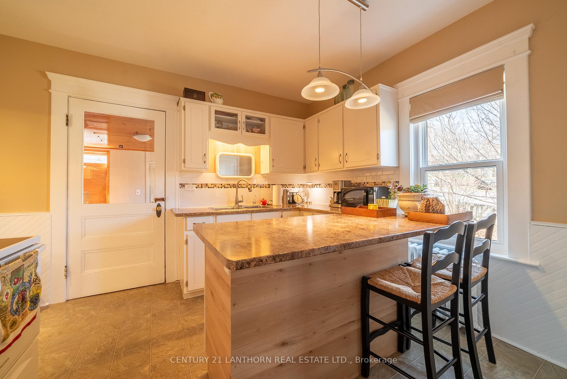 Photo 22 of 33 Catharine Street, Belleville, Belleville Ward — HOMEH