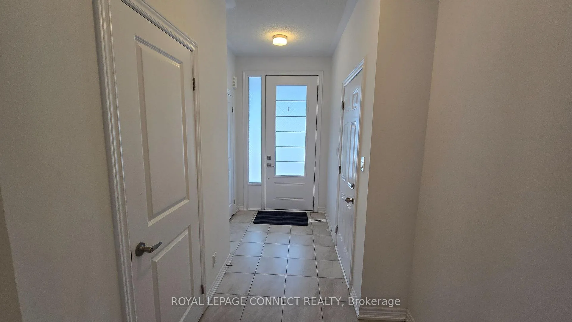 Photo 3 of 2042 Cameron Lott Crescent, Oshawa, Kedron — HOMEH