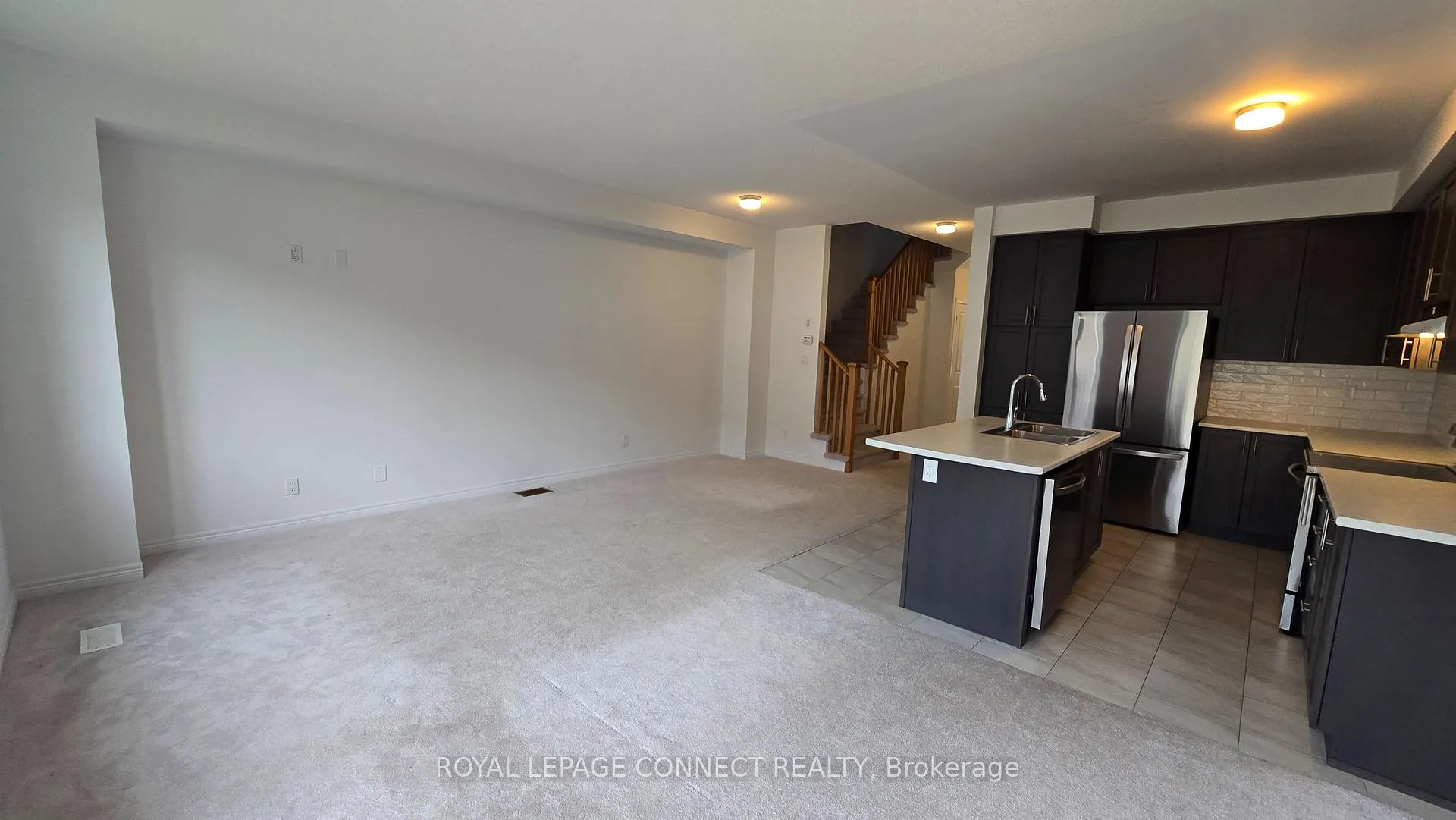 Photo 8 of 2042 Cameron Lott Crescent, Oshawa, Kedron — HOMEH