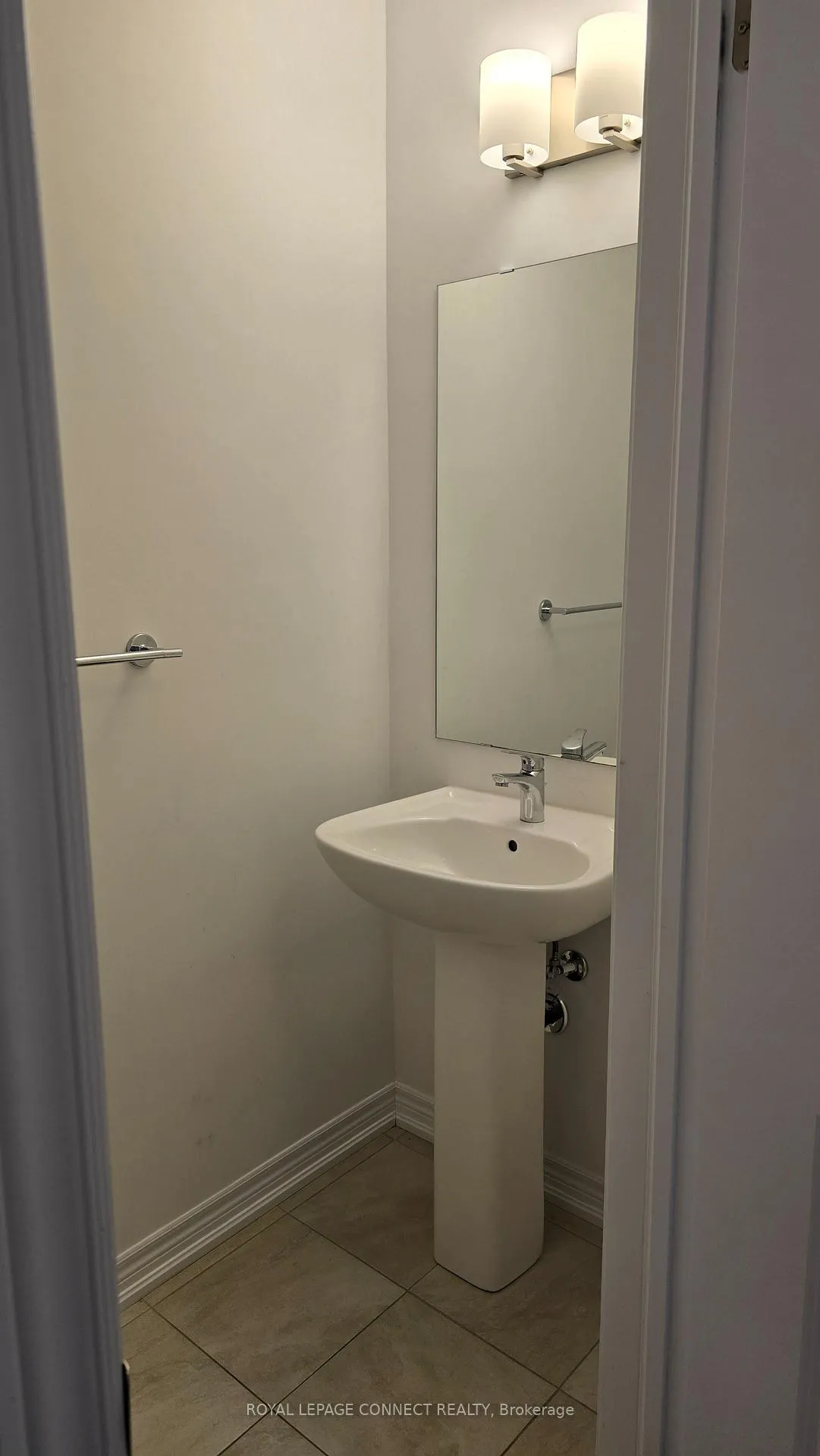 Photo 18 of 2042 Cameron Lott Crescent, Oshawa, Kedron — HOMEH