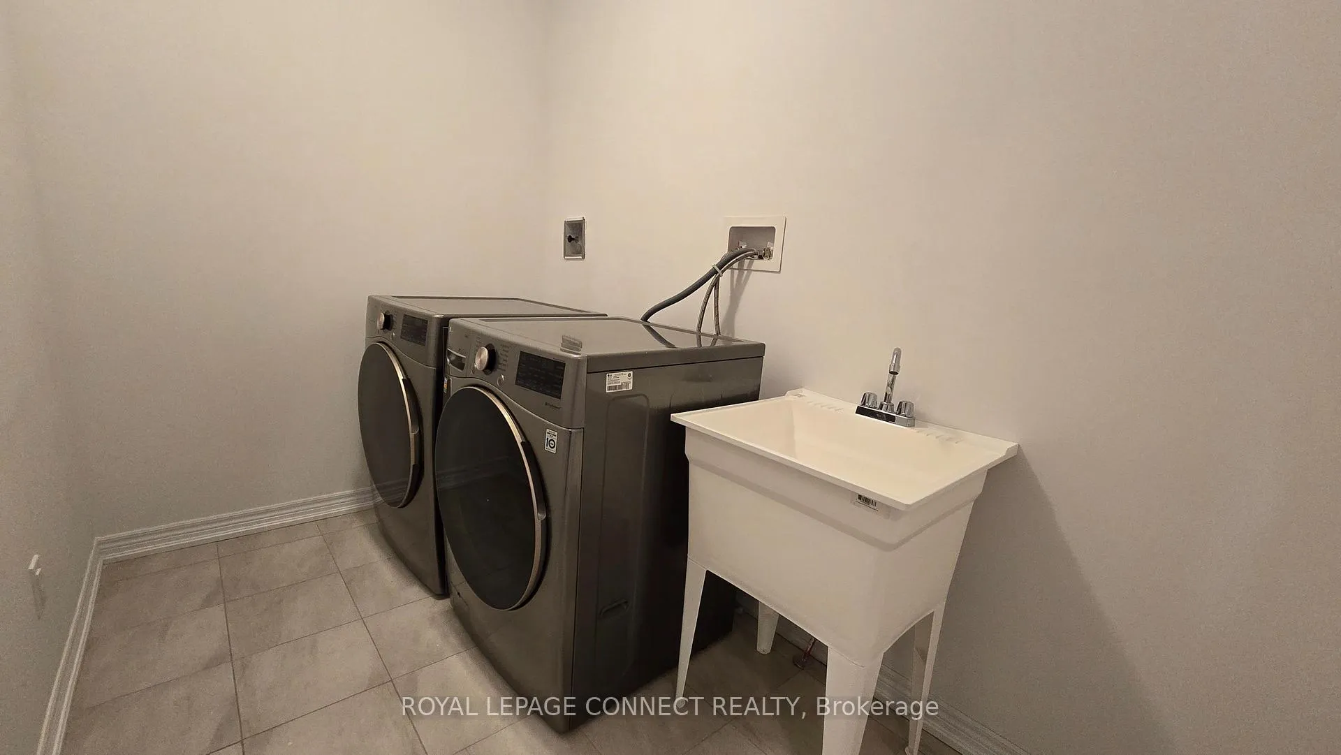 Photo 21 of 2042 Cameron Lott Crescent, Oshawa, Kedron — HOMEH