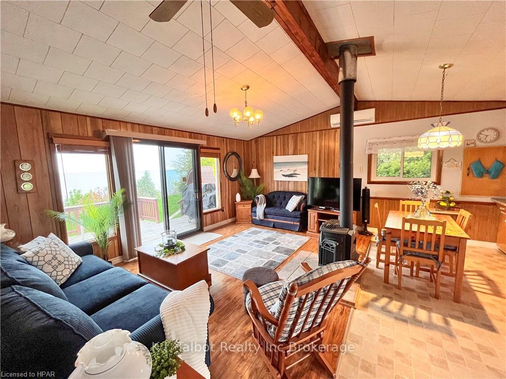 Photo 6 of 31 Andrews Crescent, Goderich, Goderich (Town) — HOMEH