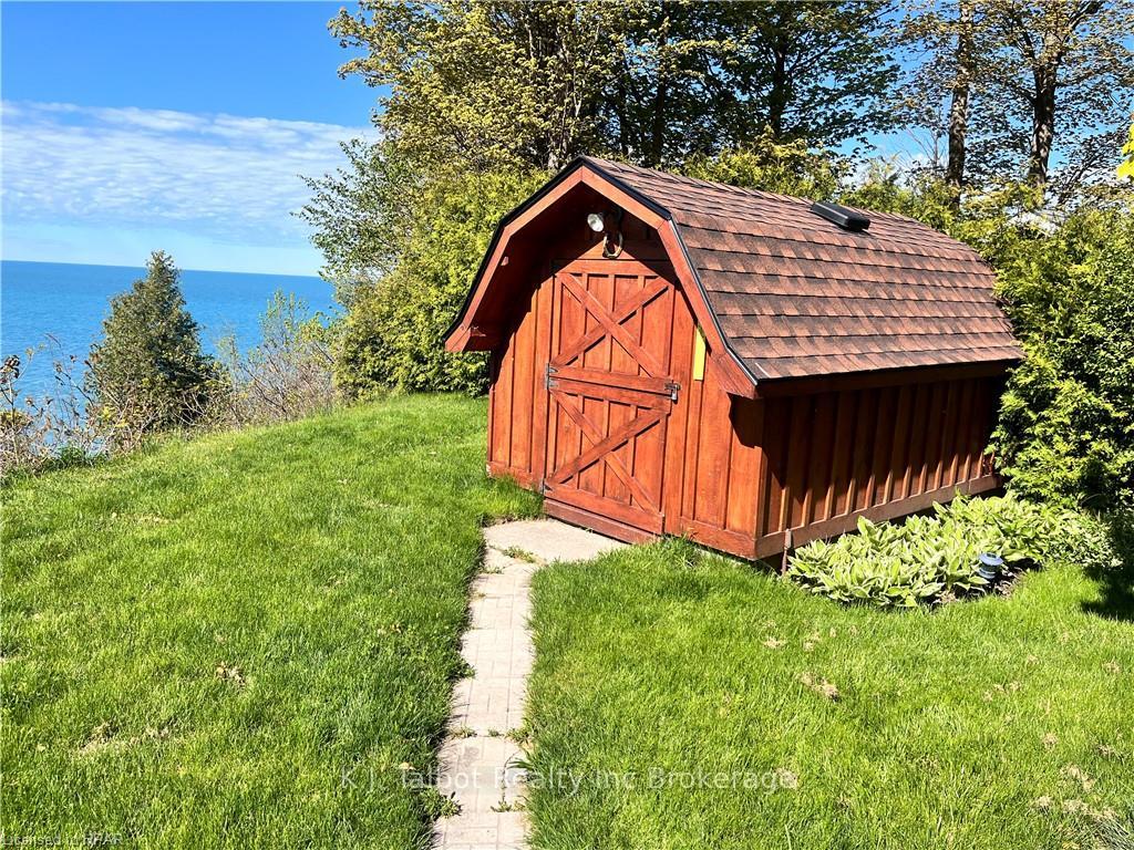 Photo 25 of 31 Andrews Crescent, Goderich, Goderich (Town) — HOMEH