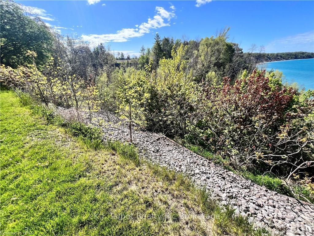 Photo 28 of 31 Andrews Crescent, Goderich, Goderich (Town) — HOMEH