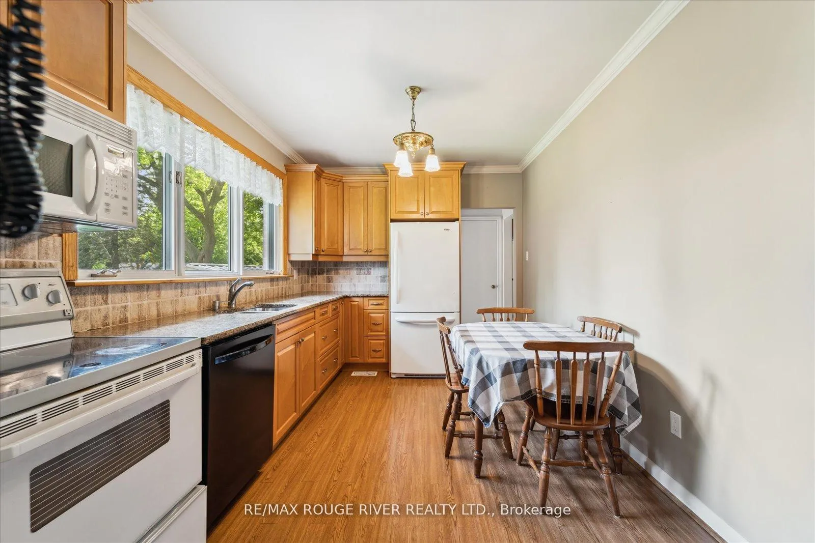 Photo 14 of 15 Westwood Drive, Whitby, Blue Grass Meadows — HOMEH