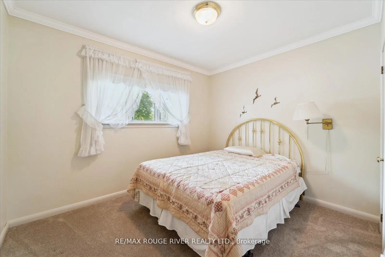 Photo 18 of 15 Westwood Drive, Whitby, Blue Grass Meadows — HOMEH