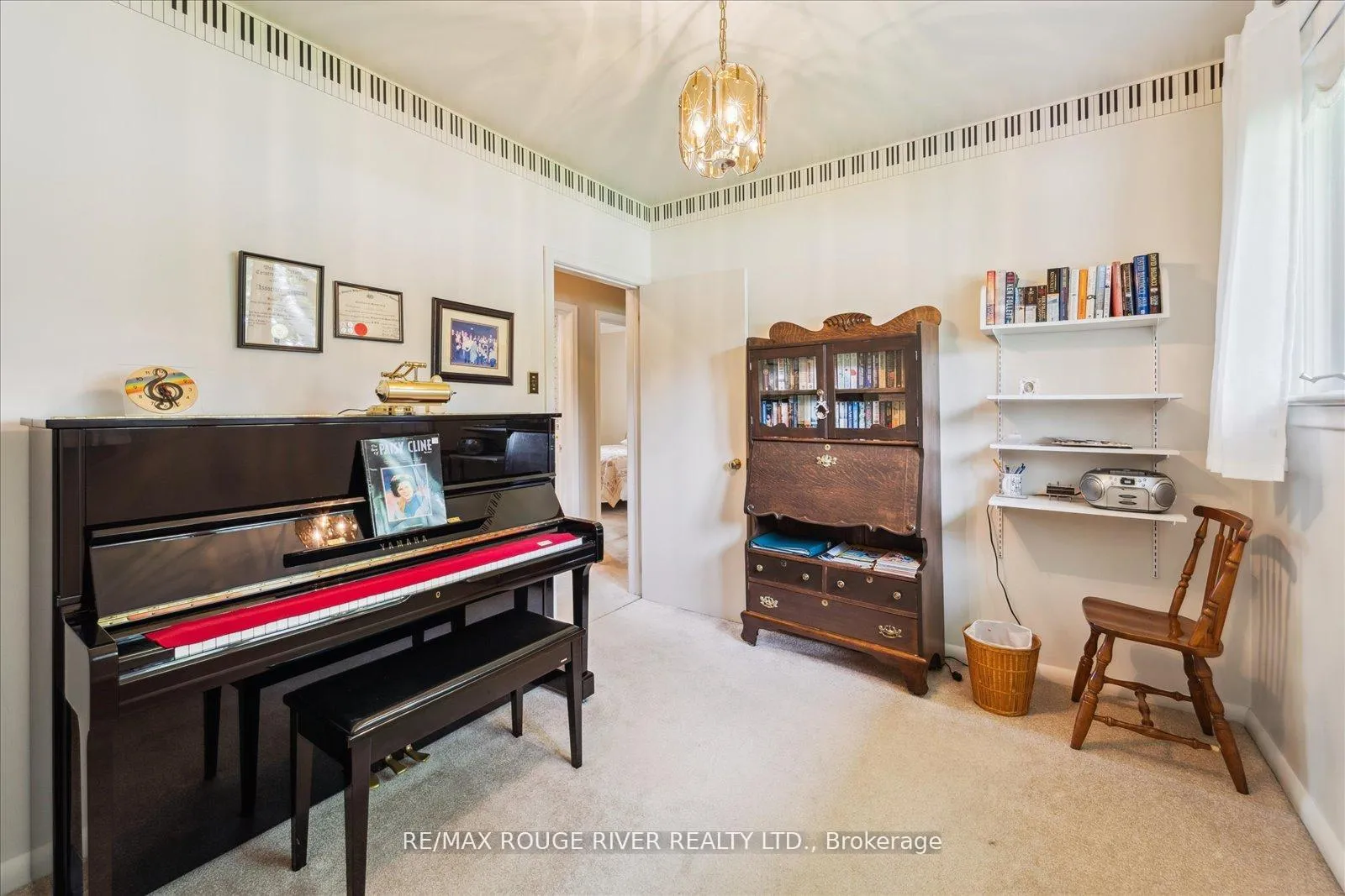 Photo 20 of 15 Westwood Drive, Whitby, Blue Grass Meadows — HOMEH