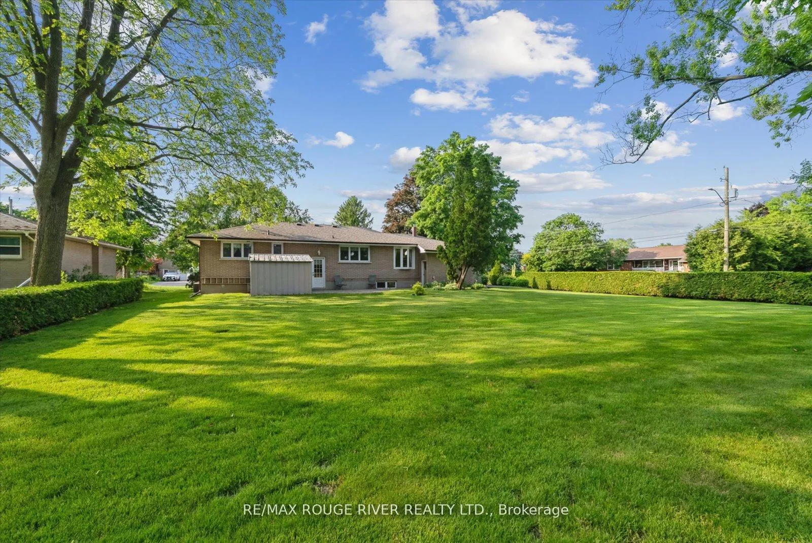 Photo 33 of 15 Westwood Drive, Whitby, Blue Grass Meadows — HOMEH