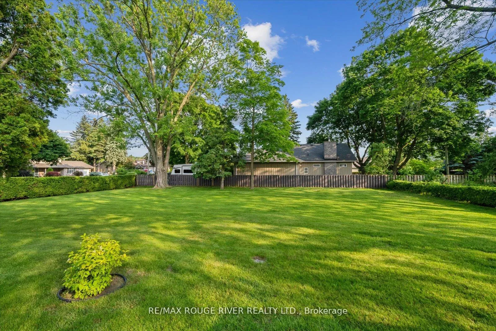 Photo 34 of 15 Westwood Drive, Whitby, Blue Grass Meadows — HOMEH