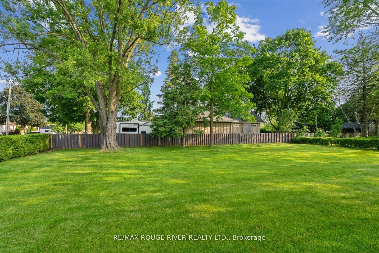 Photo 35 of 15 Westwood Drive, Whitby, Blue Grass Meadows — HOMEH