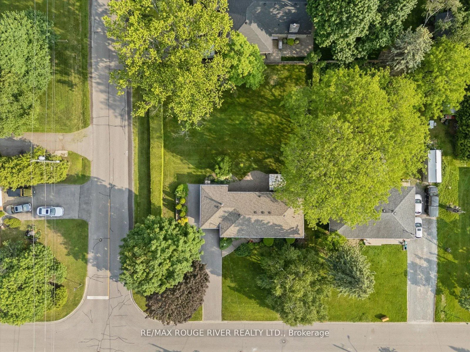 Photo 36 of 15 Westwood Drive, Whitby, Blue Grass Meadows — HOMEH