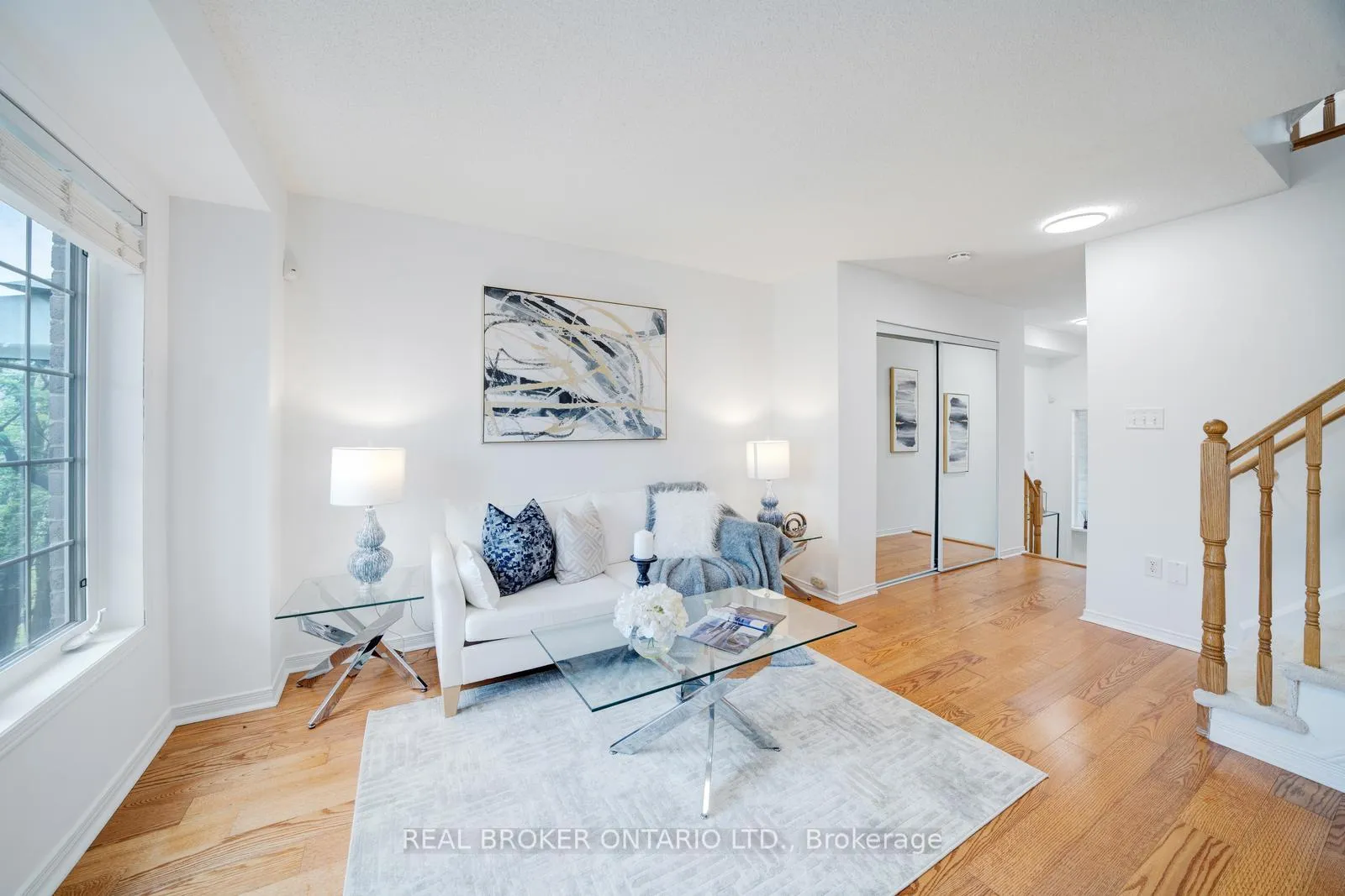 Photo 9 of 505 Rossland Road E, Ajax, Central East — HOMEH