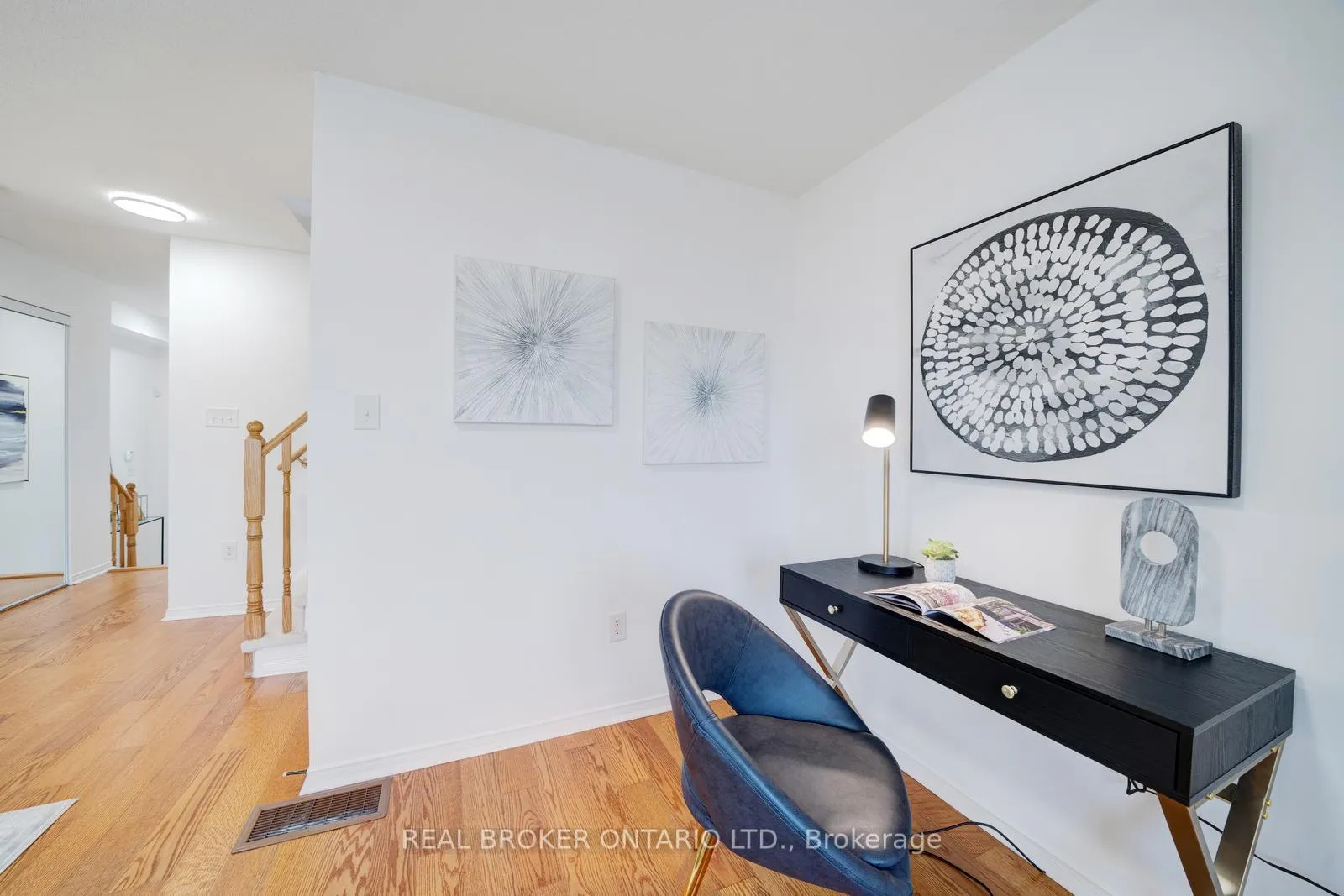 Photo 10 of 505 Rossland Road E, Ajax, Central East — HOMEH