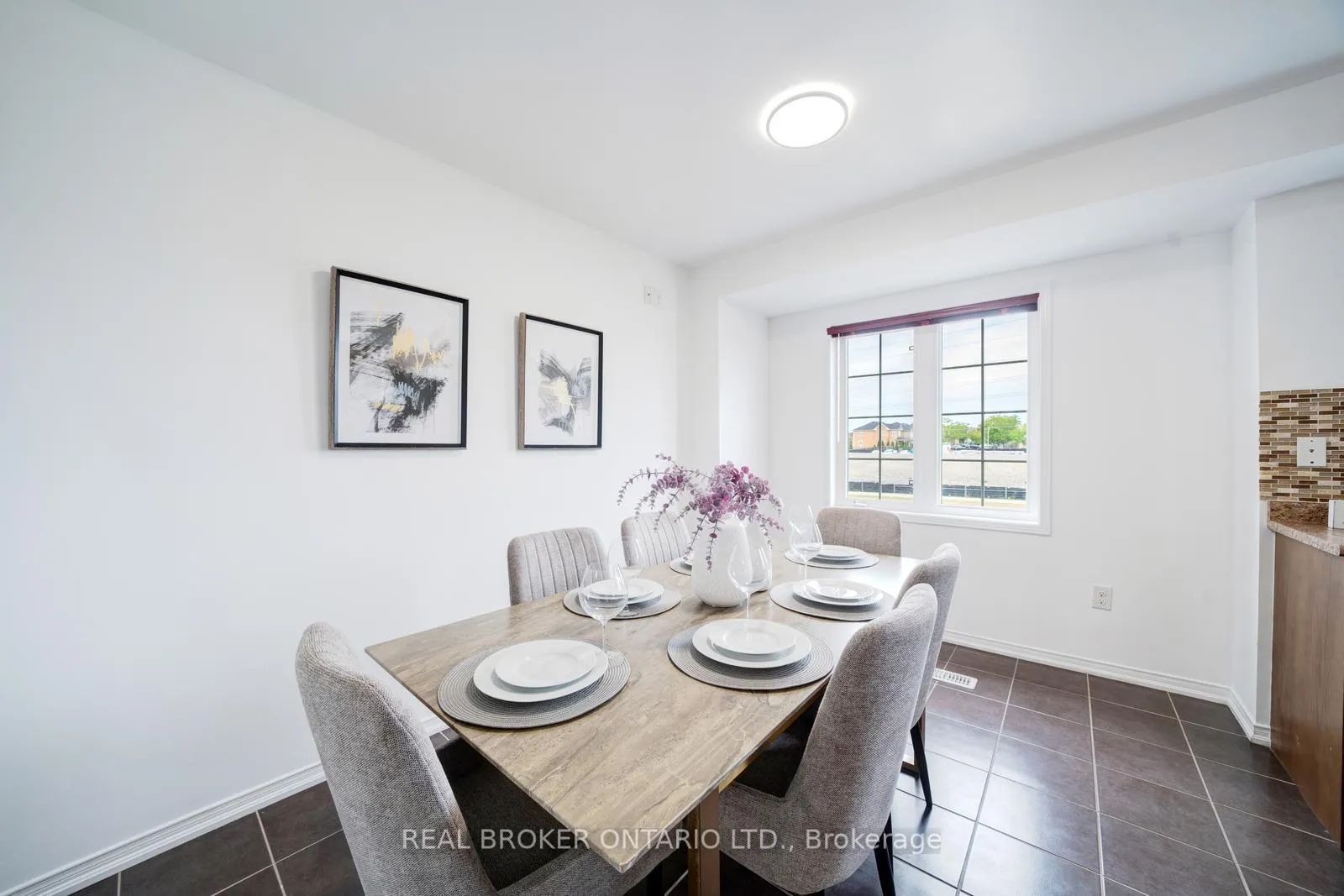 Photo 22 of 505 Rossland Road E, Ajax, Central East — HOMEH