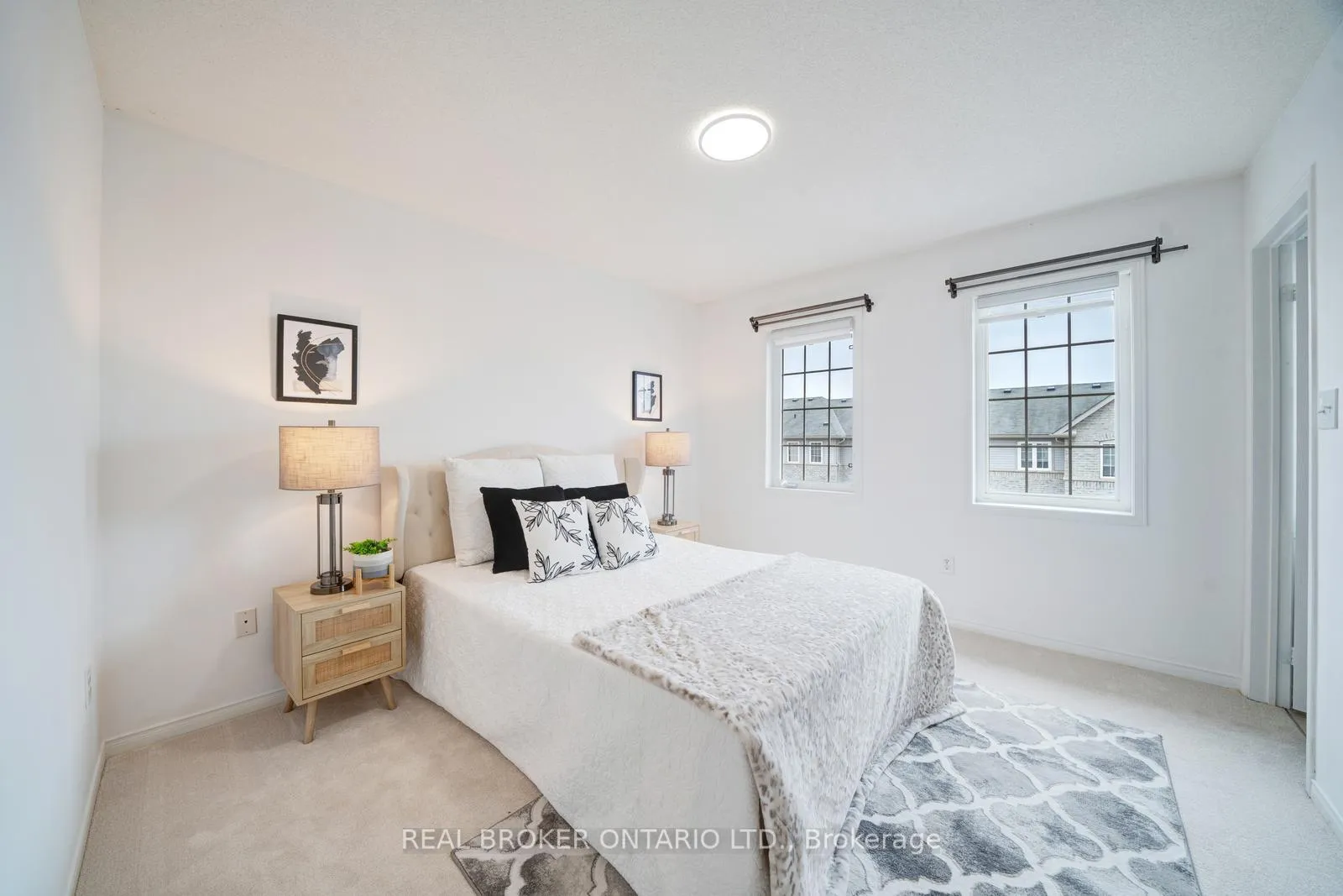 Photo 31 of 505 Rossland Road E, Ajax, Central East — HOMEH