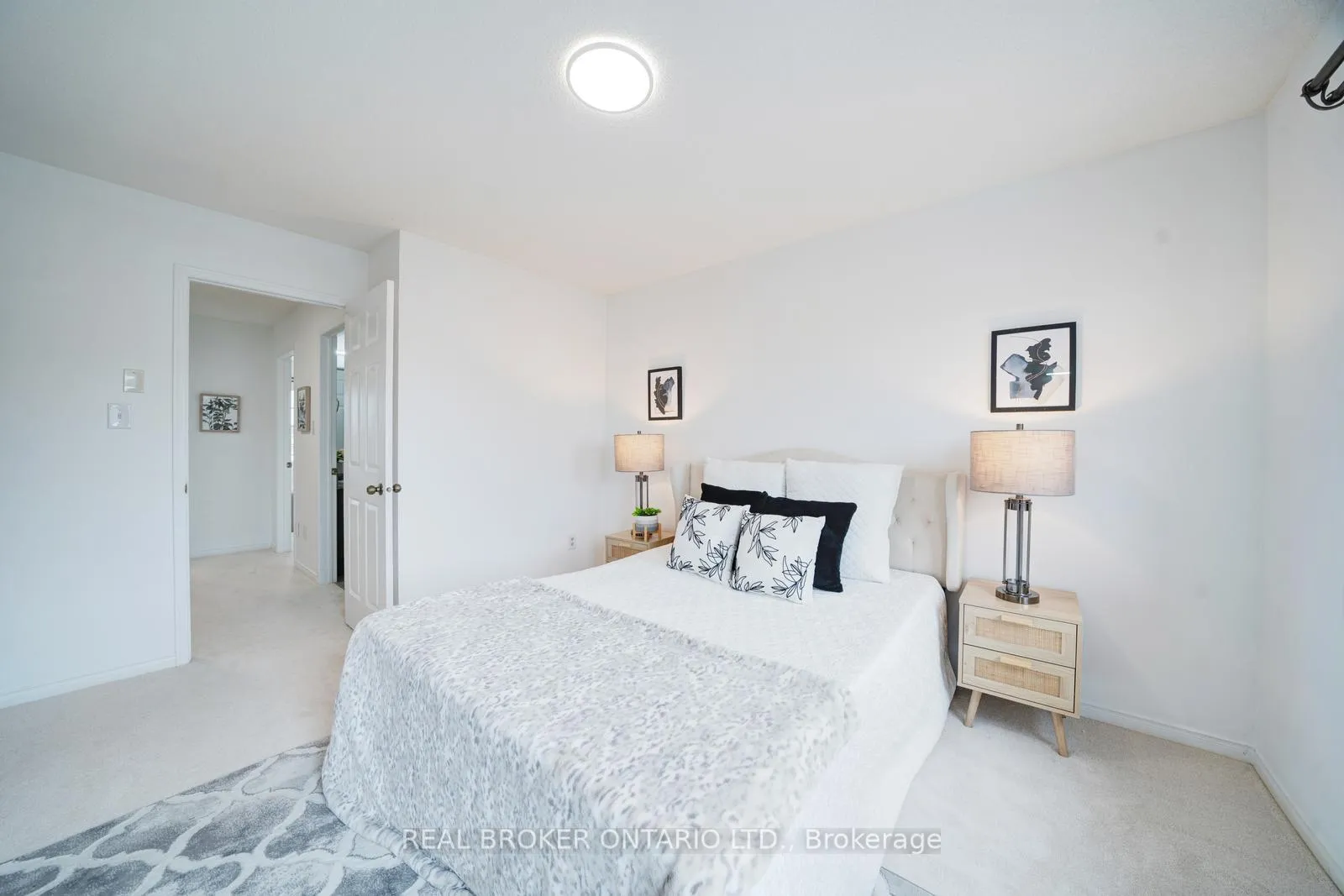 Photo 33 of 505 Rossland Road E, Ajax, Central East — HOMEH