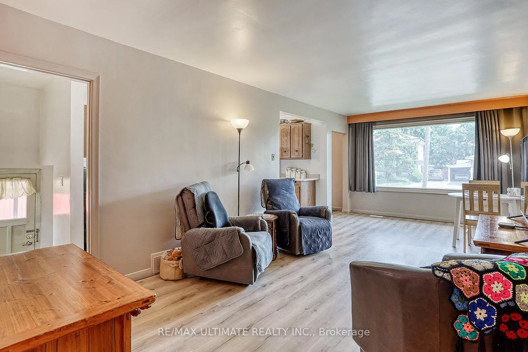 Photo 11 of 64 Rushley Drive, Scarborough, Bendale — HOMEH