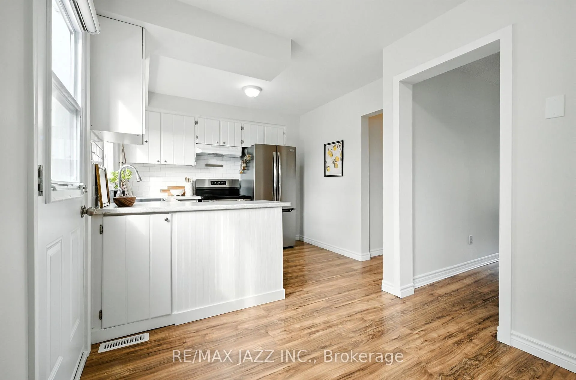 Photo 11 of 19 Doreen Crescent, Clarington, Bowmanville — HOMEH