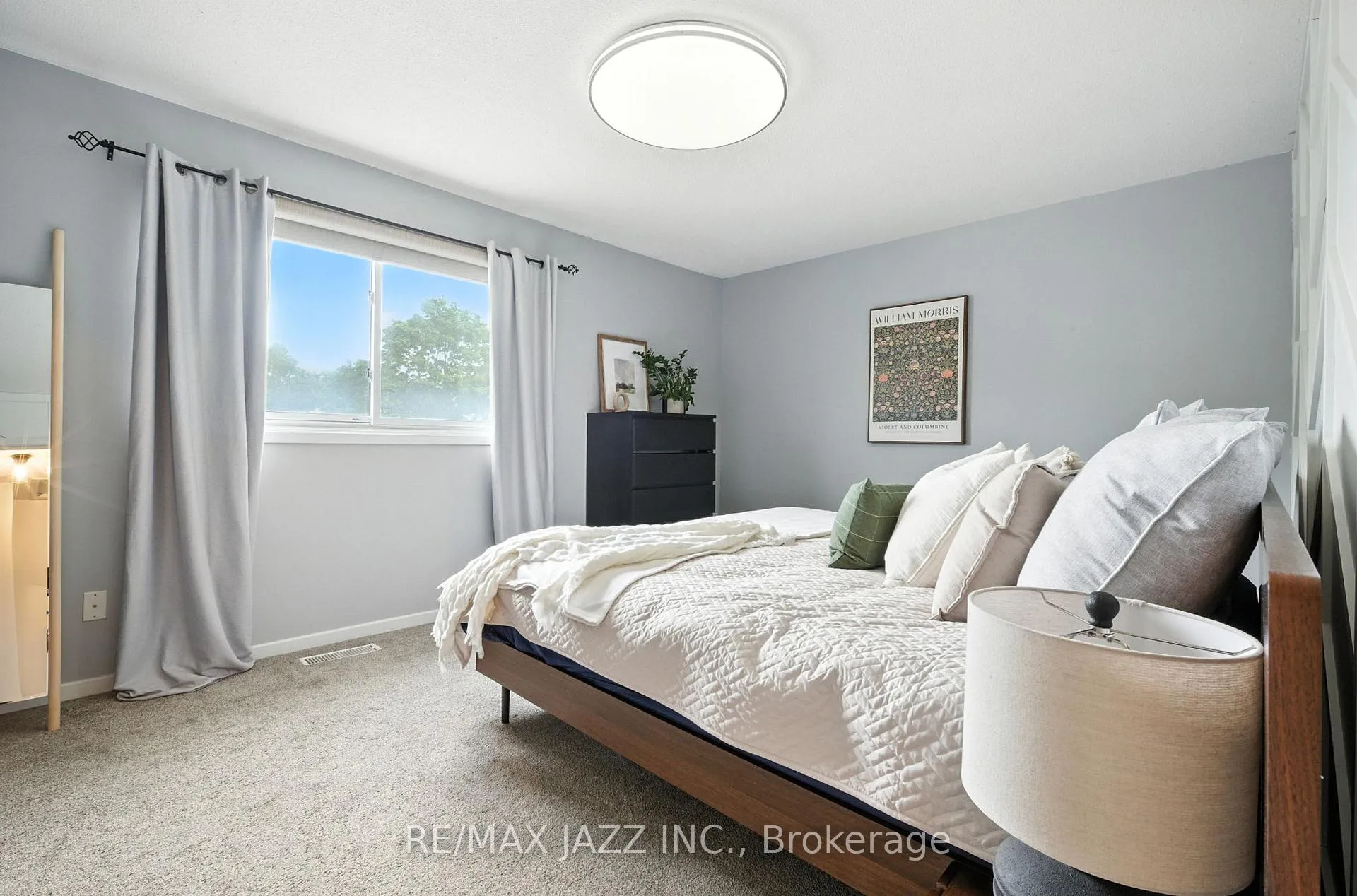 Photo 23 of 19 Doreen Crescent, Clarington, Bowmanville — HOMEH