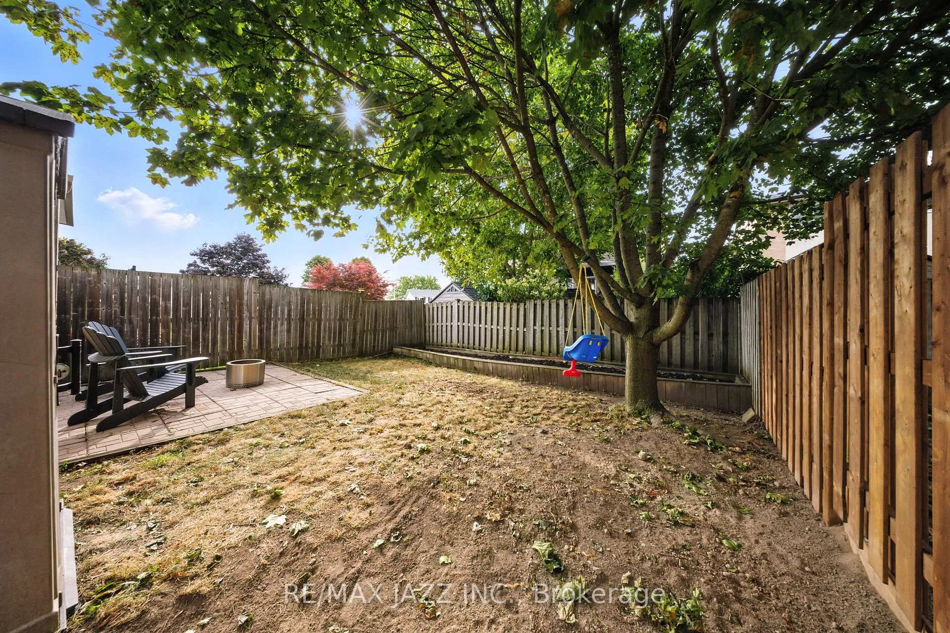 Photo 32 of 19 Doreen Crescent, Clarington, Bowmanville — HOMEH