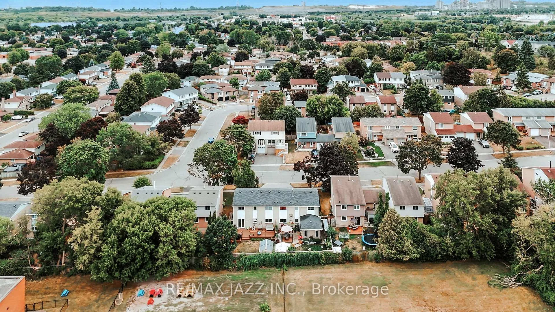 Photo 35 of 19 Doreen Crescent, Clarington, Bowmanville — HOMEH