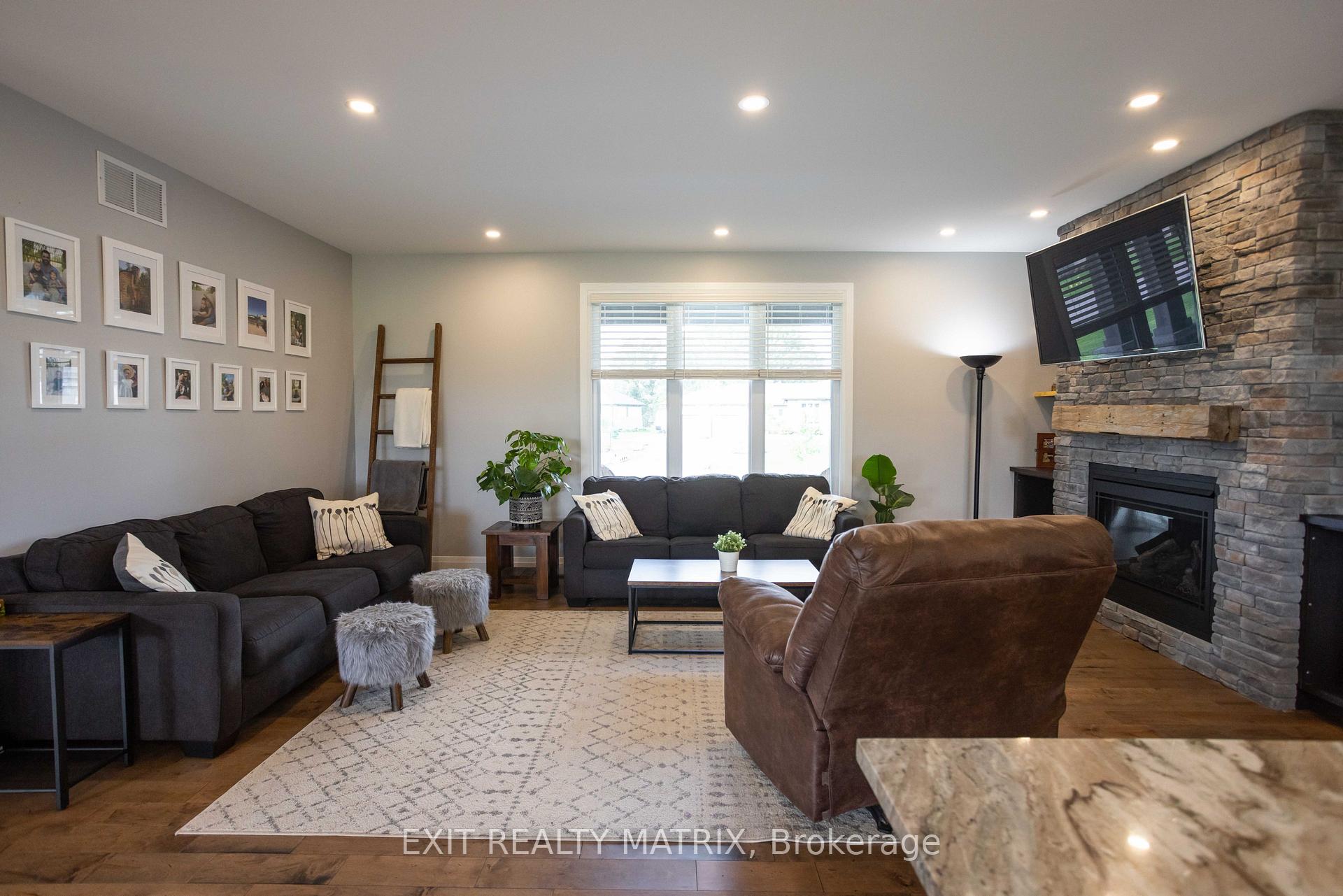 Photo 22 of 2825 Eldo Street, Ottawa, Metcalfe — HOMEH