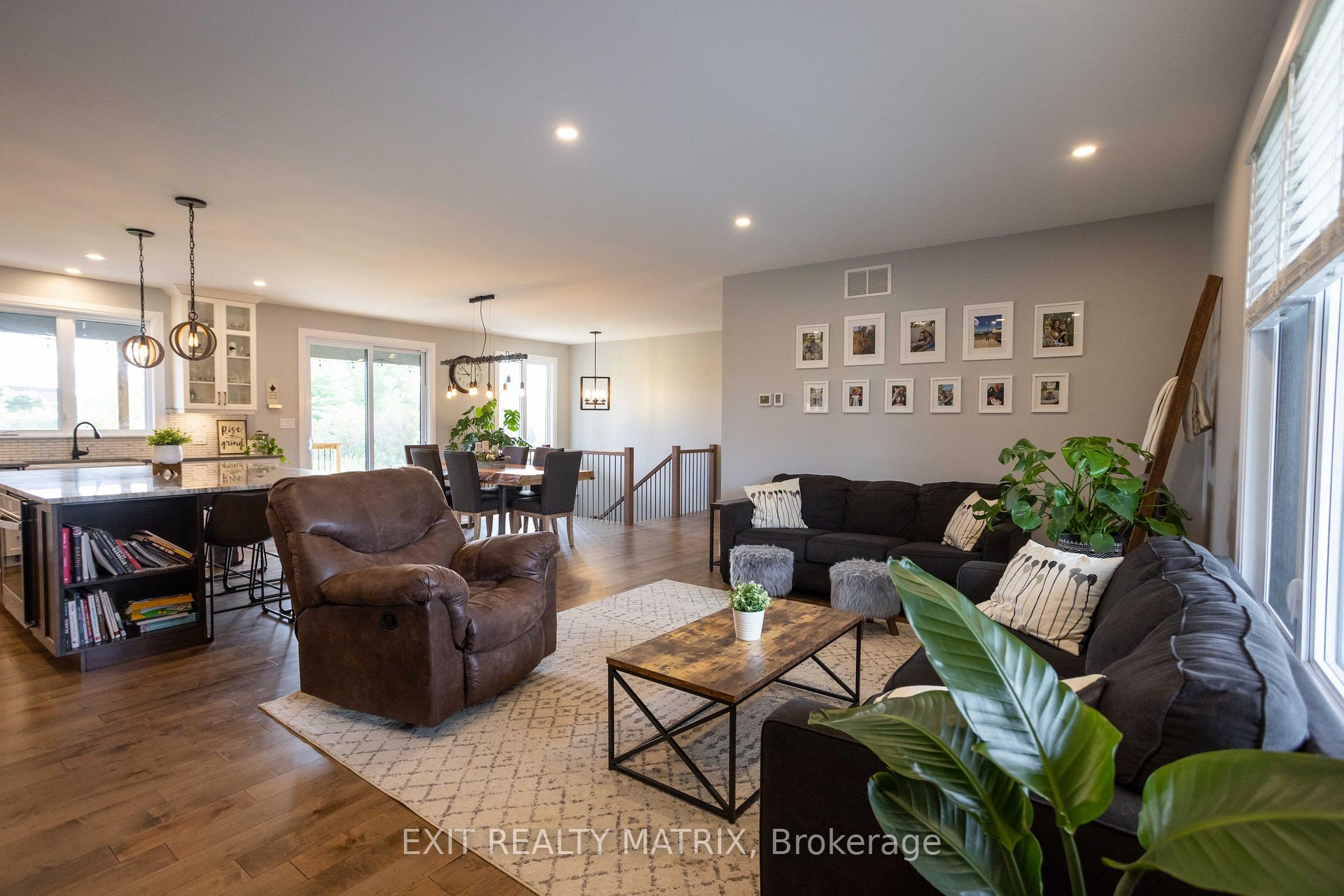 Photo 23 of 2825 Eldo Street, Ottawa, Metcalfe — HOMEH