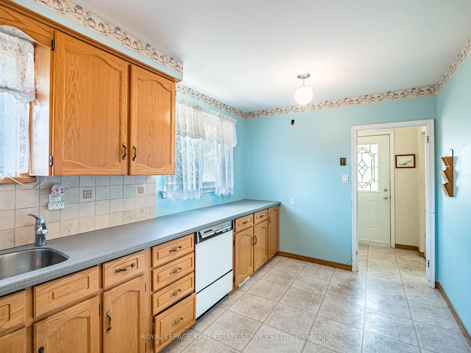 Photo 13 of 15 Hughey Crescent, Scarborough, Ionview — HOMEH