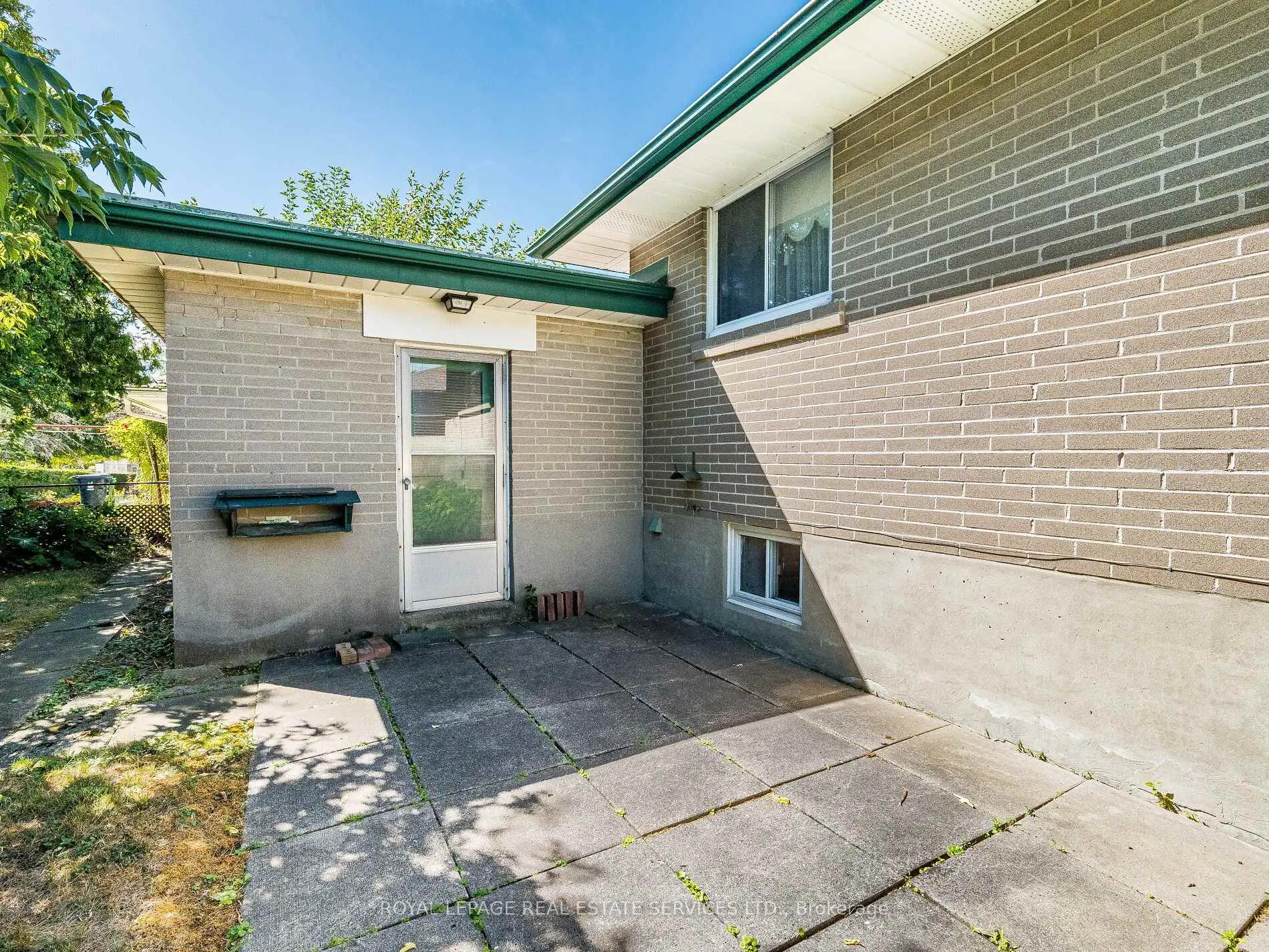 Photo 33 of 15 Hughey Crescent, Scarborough, Ionview — HOMEH