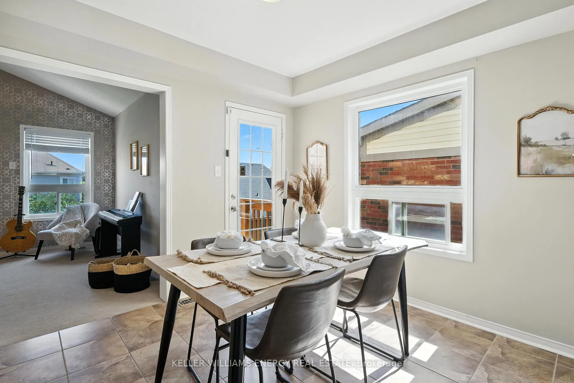 Photo 6 of 1345 Woodstream Avenue, Oshawa, Taunton — HOMEH