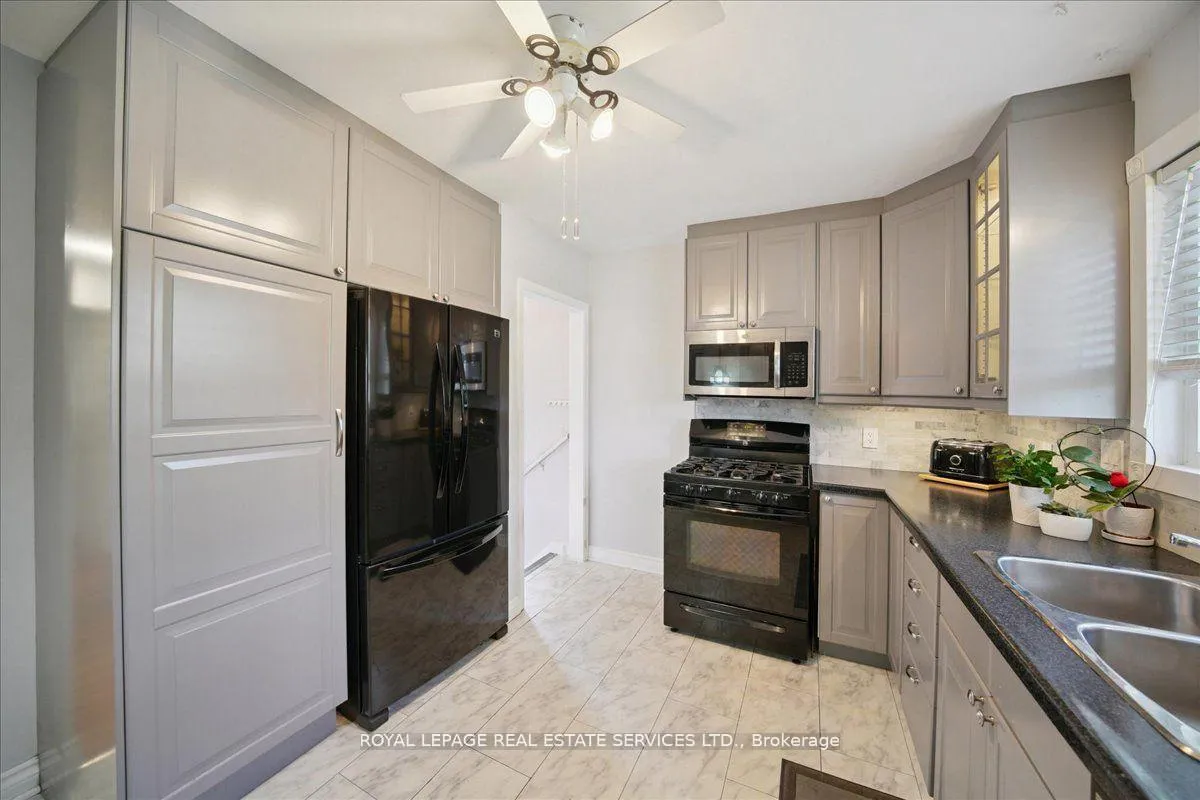 Photo 11 of 155 Burcher Road, Ajax, South East — HOMEH