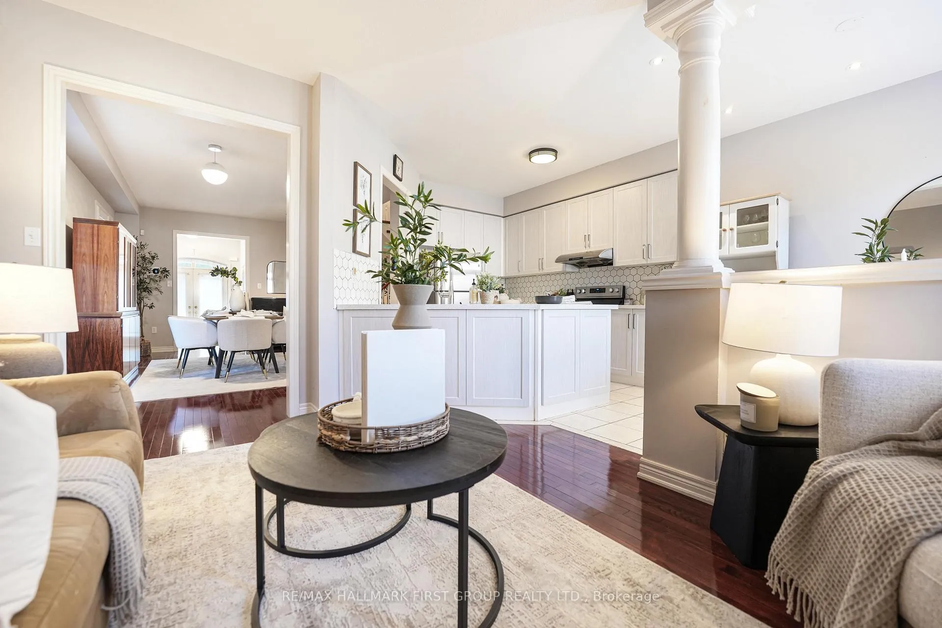 Photo 11 of 335 Strouds Lane, Pickering, Highbush — HOMEH