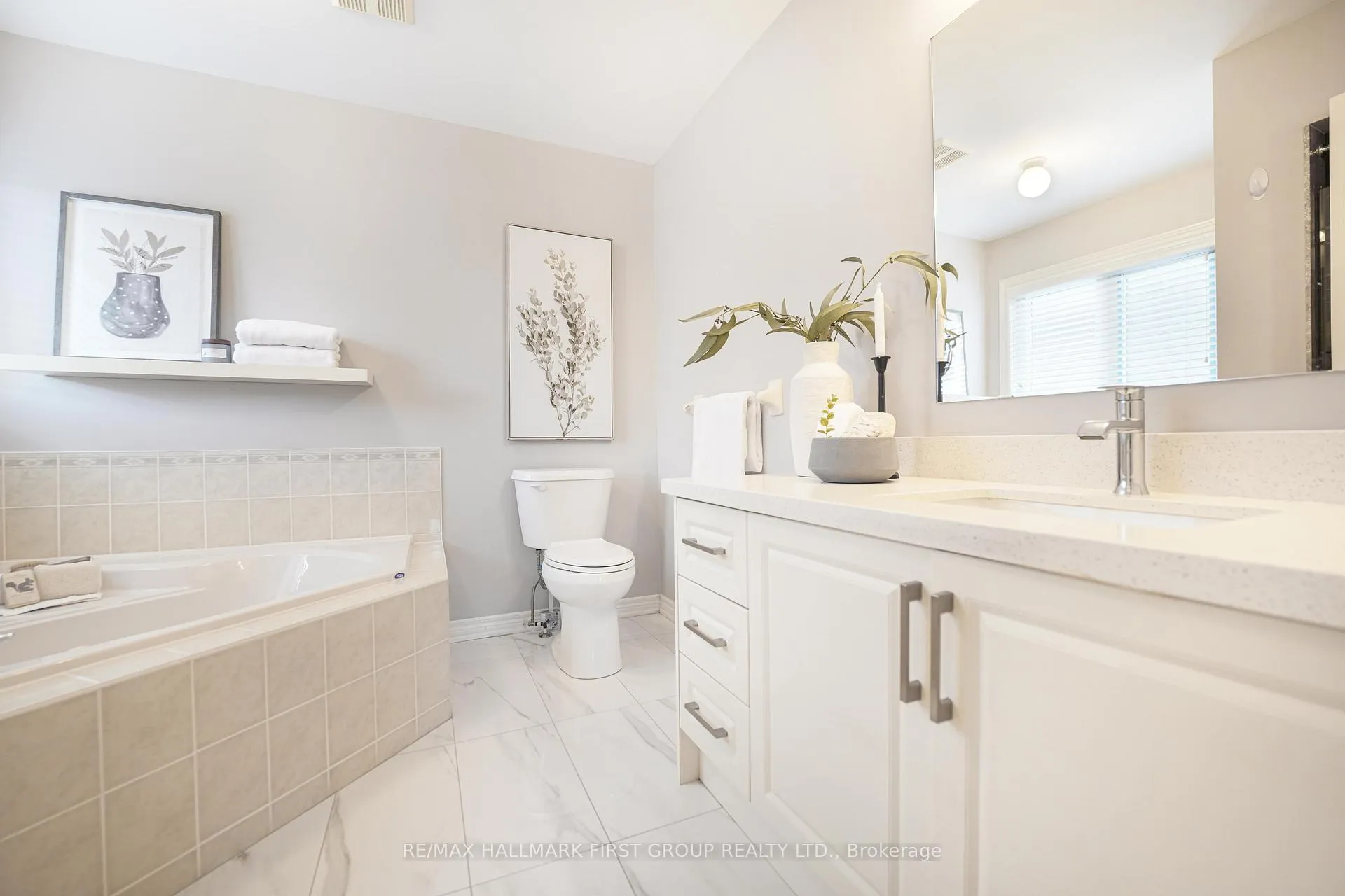 Photo 20 of 335 Strouds Lane, Pickering, Highbush — HOMEH
