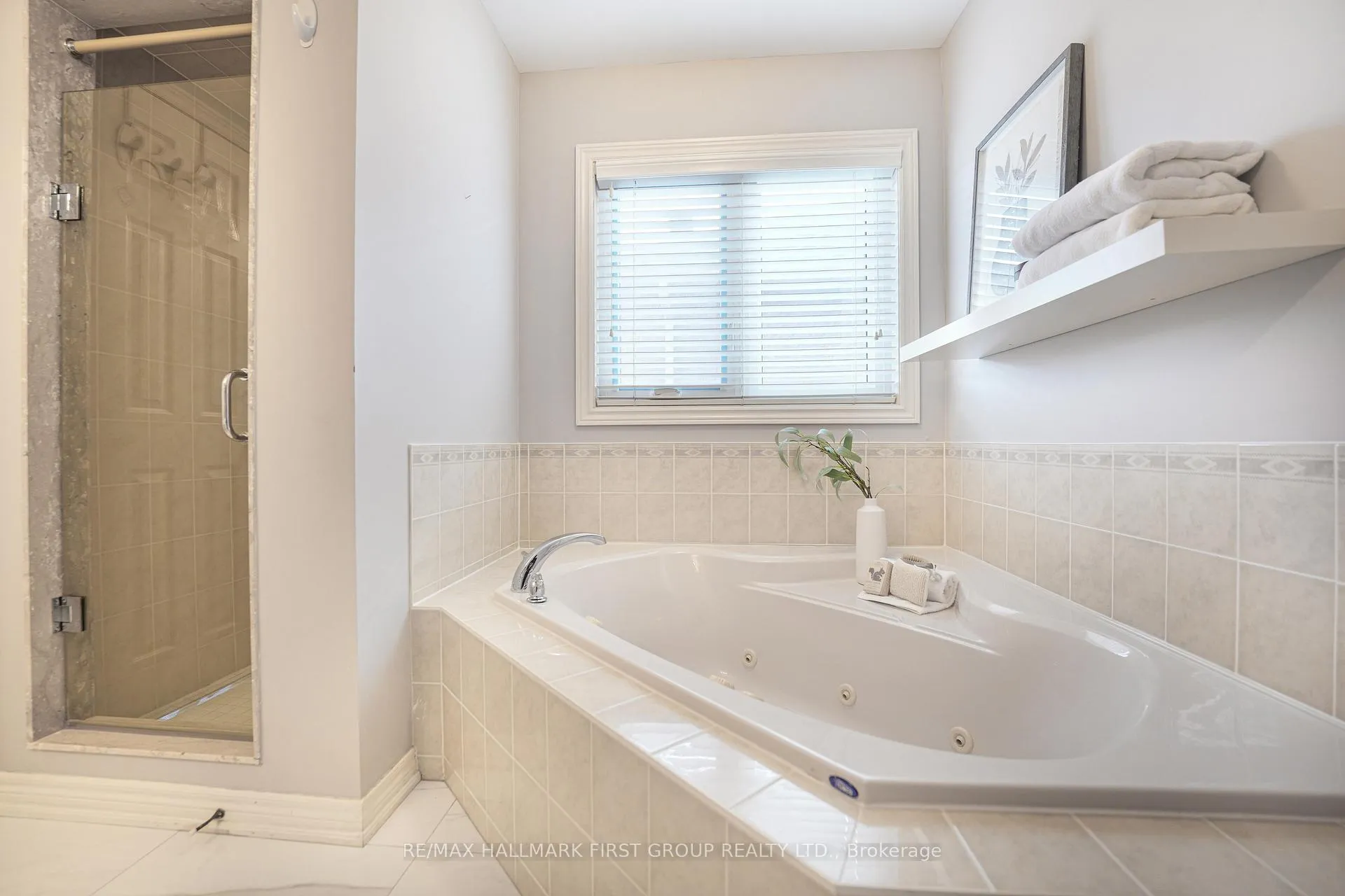 Photo 21 of 335 Strouds Lane, Pickering, Highbush — HOMEH