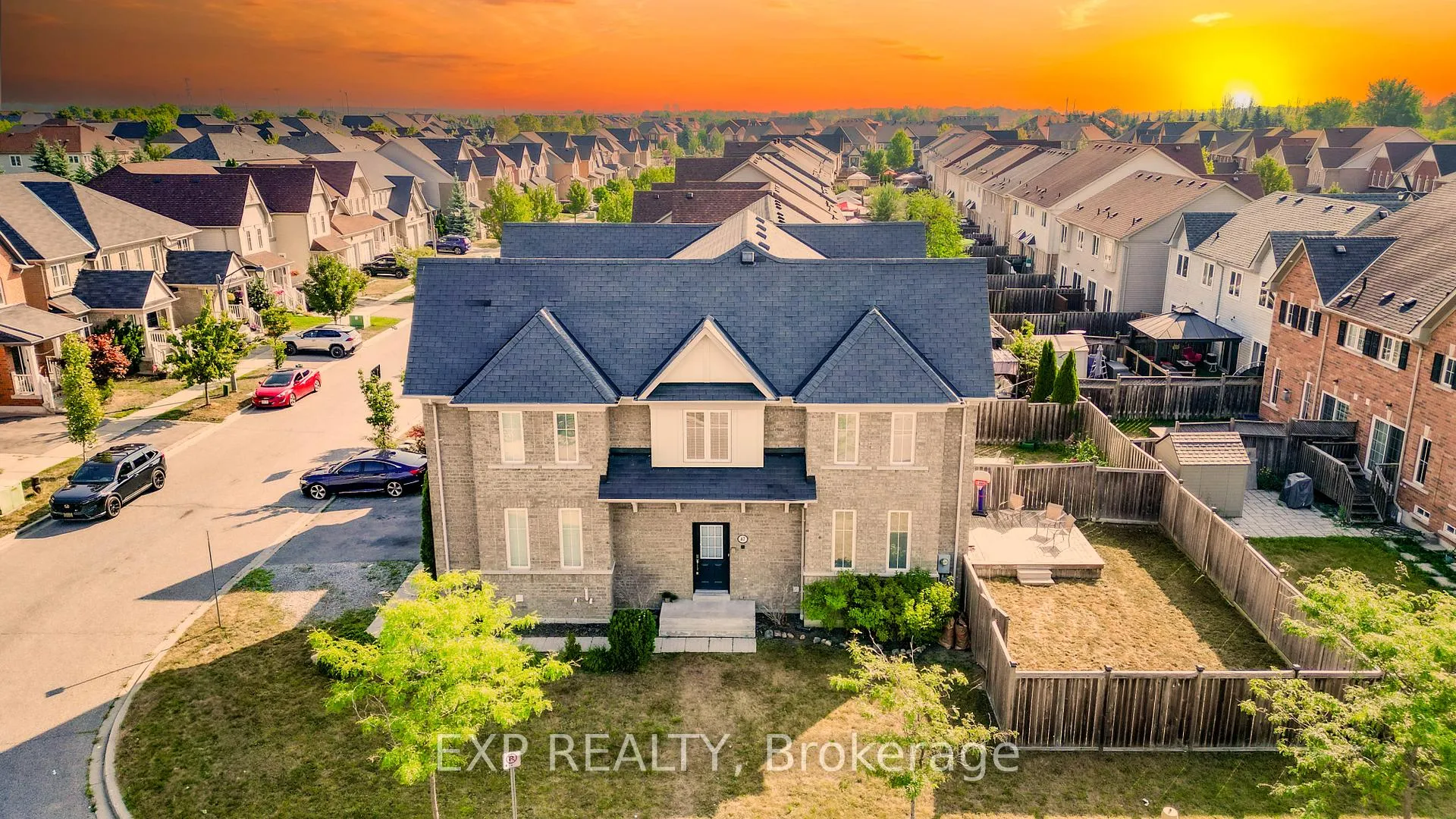 Photo 4 of 47 Westray Crescent, Ajax, Northeast Ajax — HOMEH