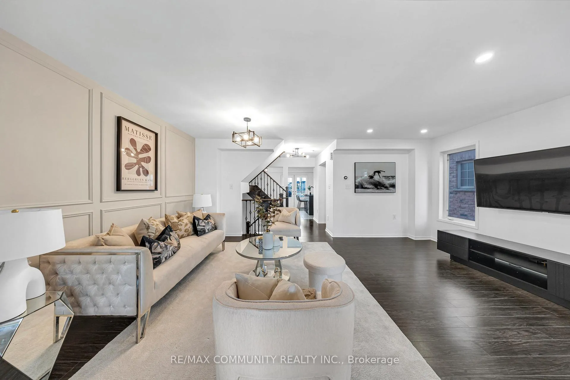 Photo 19 of 473 Rossland Road E, Ajax, Central East — HOMEH