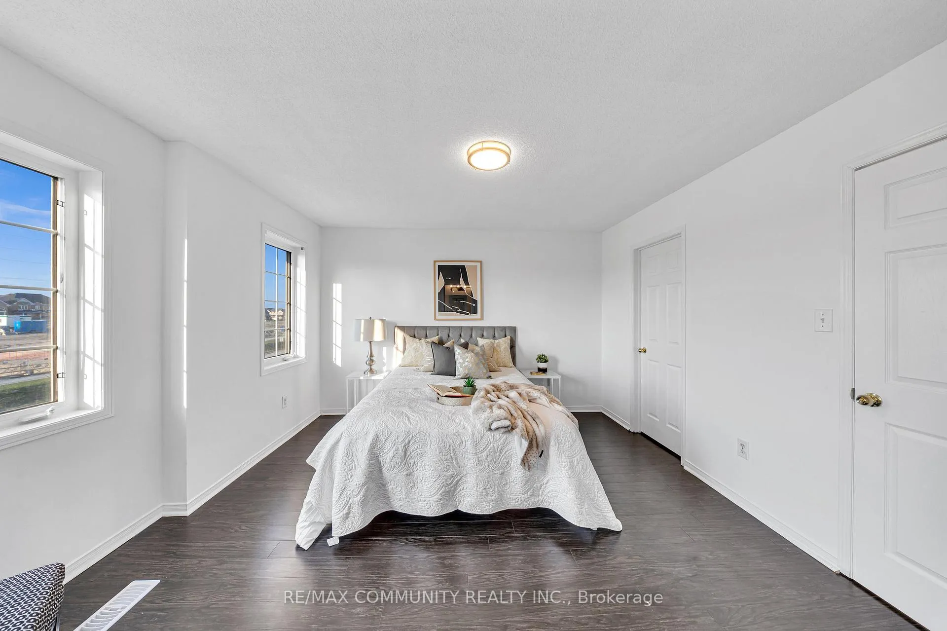 Photo 29 of 473 Rossland Road E, Ajax, Central East — HOMEH