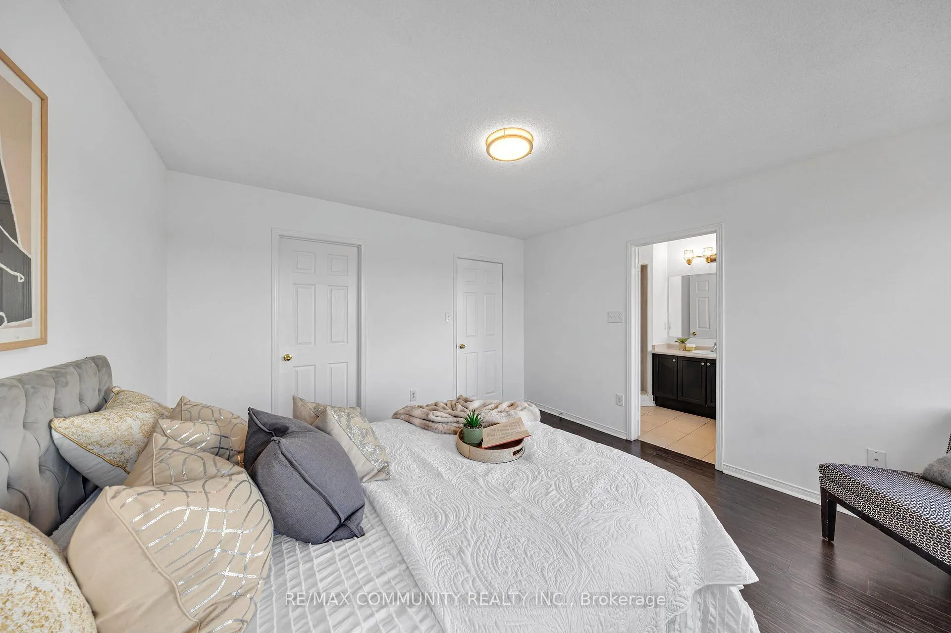 Photo 32 of 473 Rossland Road E, Ajax, Central East — HOMEH