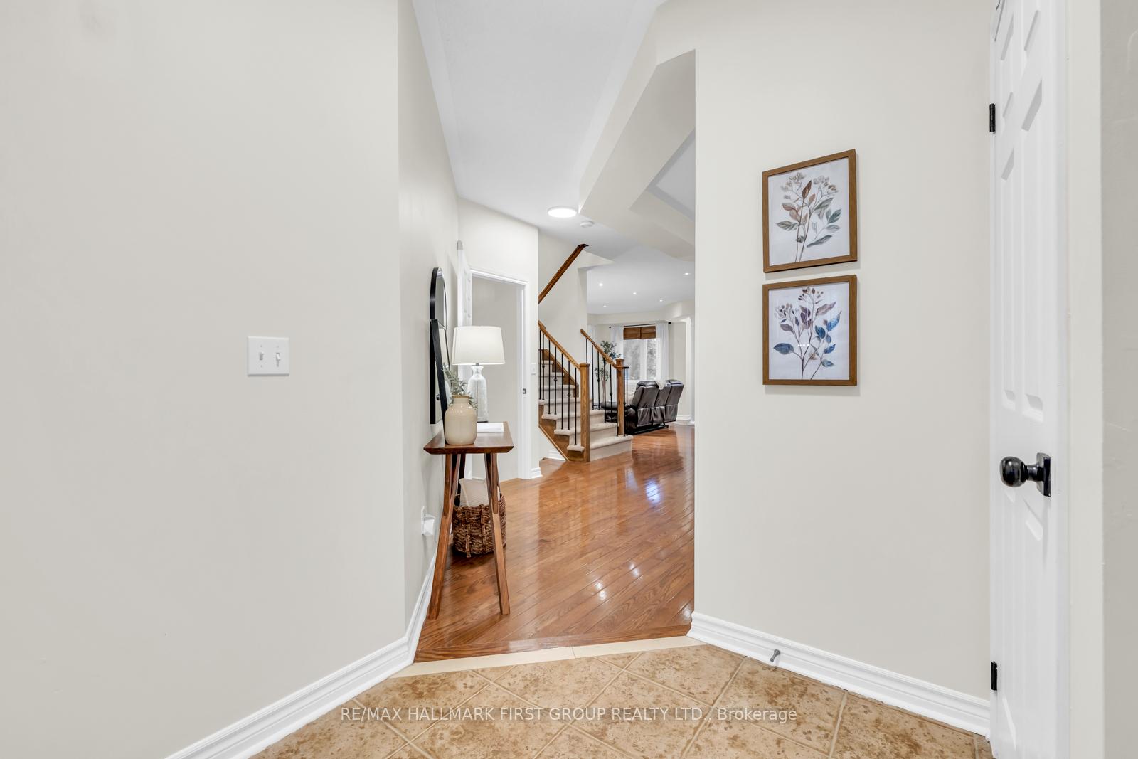 Photo 4 of 39 Baxter Street, Clarington, Bowmanville — HOMEH