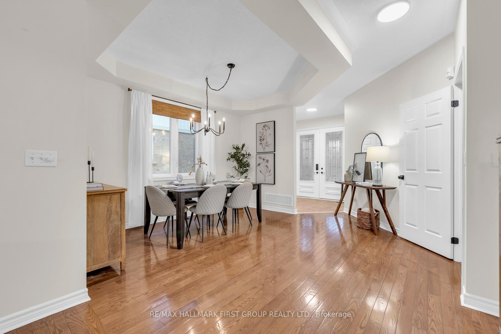 Photo 7 of 39 Baxter Street, Clarington, Bowmanville — HOMEH