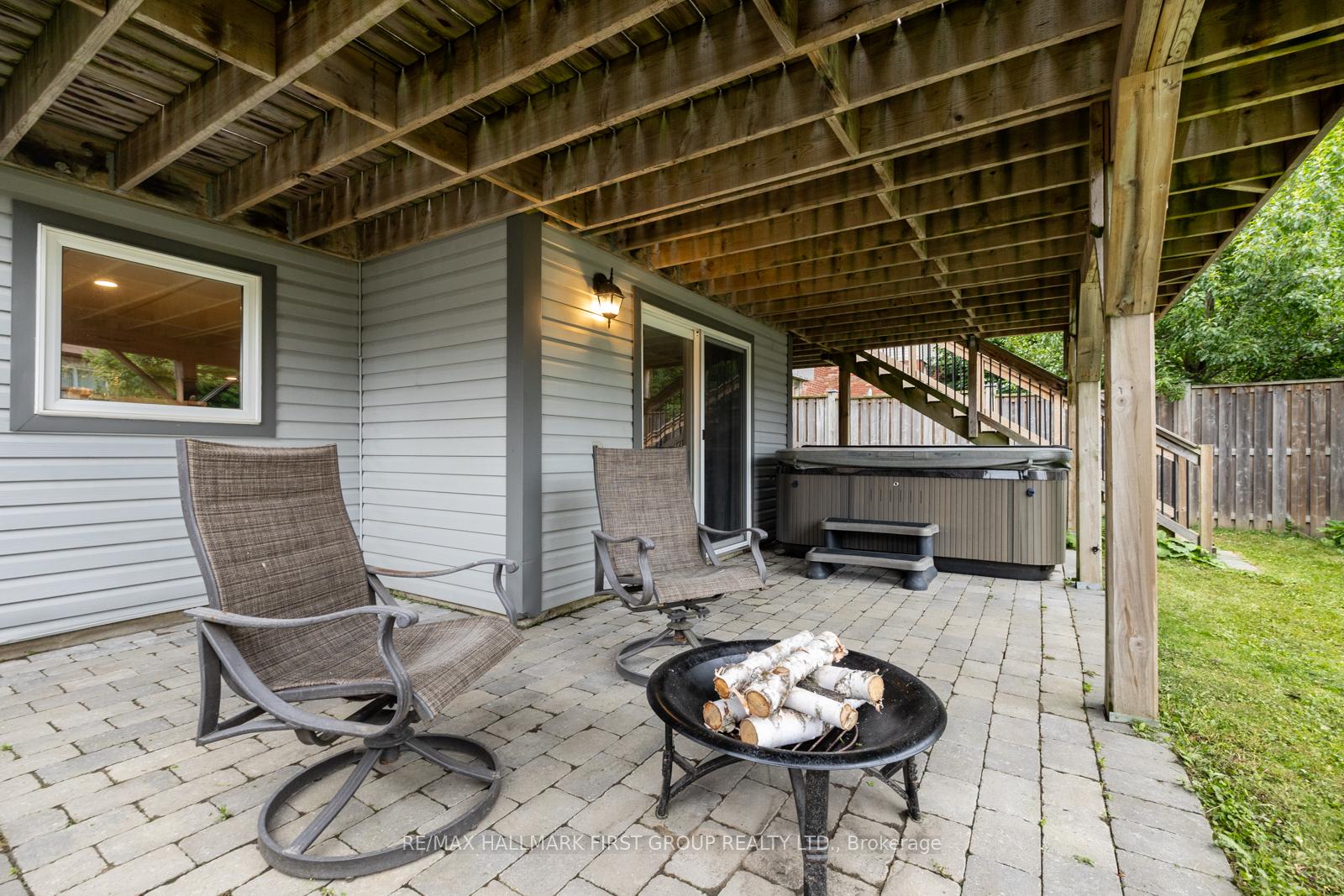 Photo 35 of 39 Baxter Street, Clarington, Bowmanville — HOMEH
