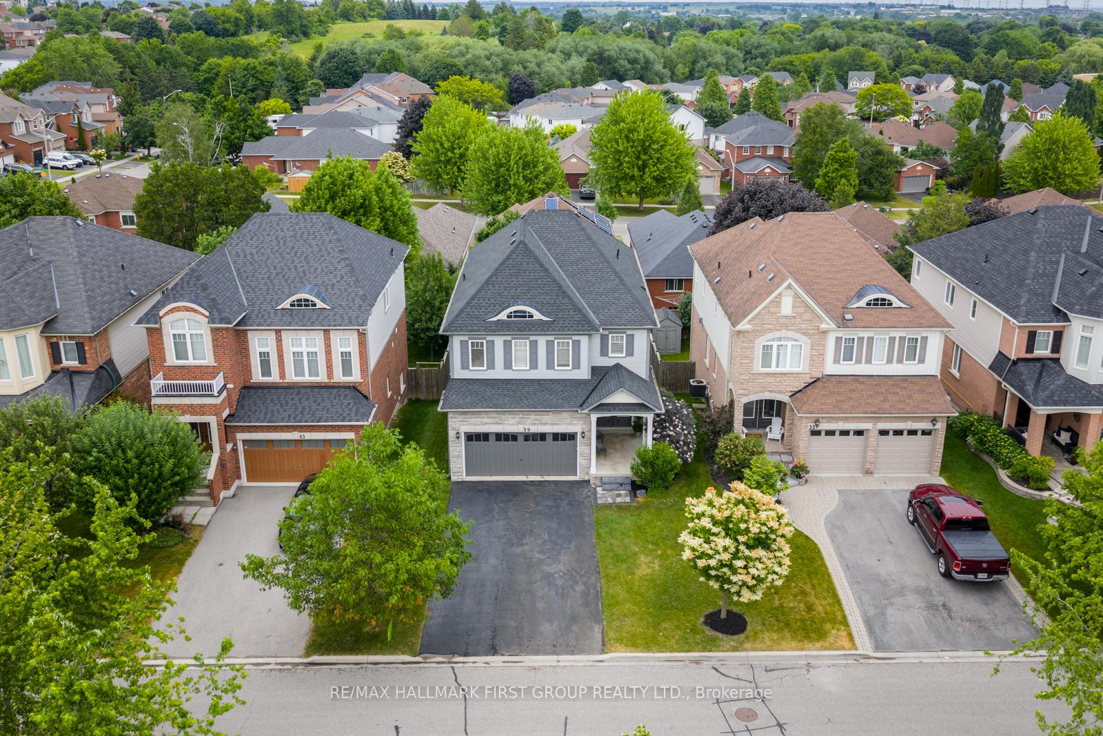 Photo 37 of 39 Baxter Street, Clarington, Bowmanville — HOMEH