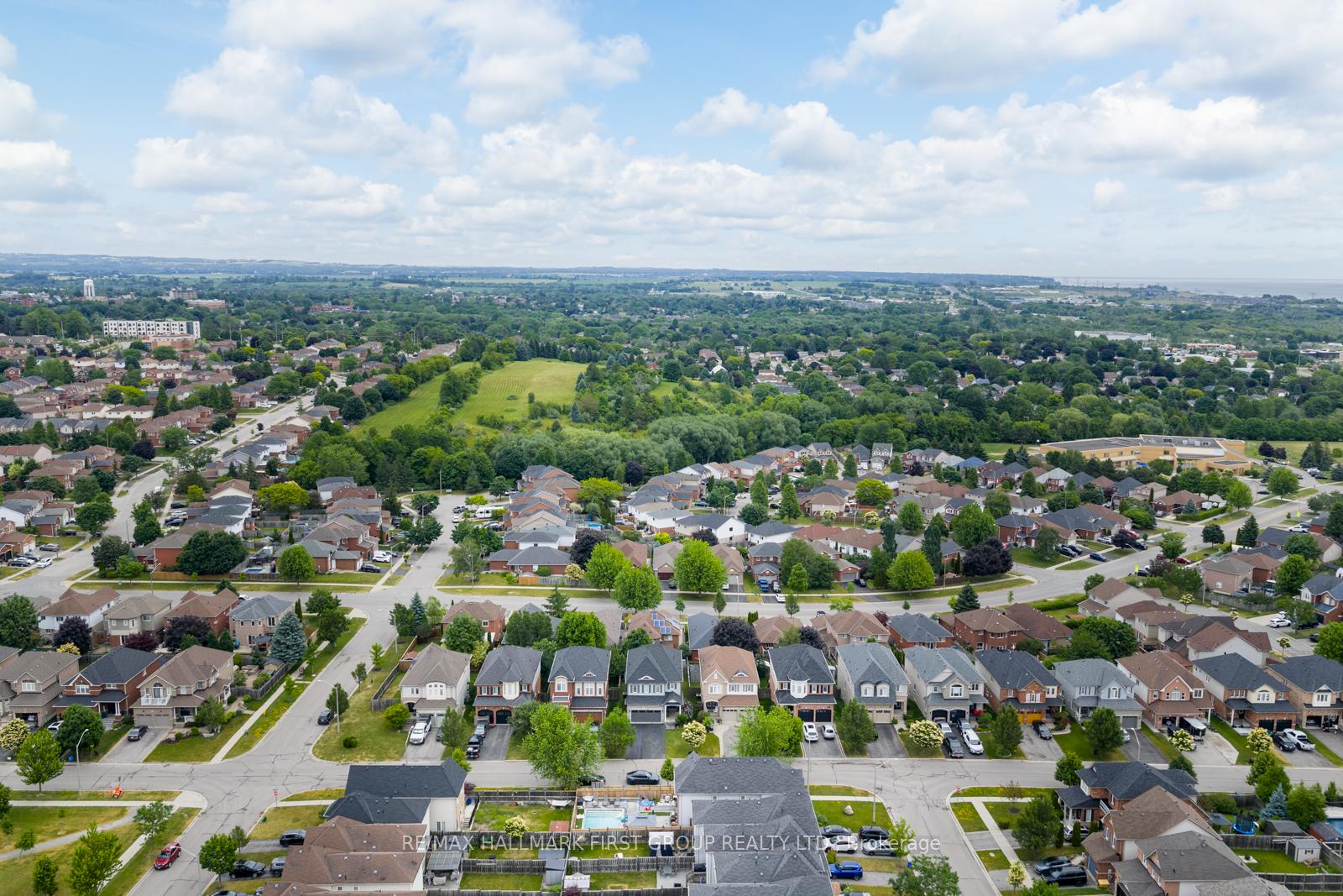 Photo 39 of 39 Baxter Street, Clarington, Bowmanville — HOMEH