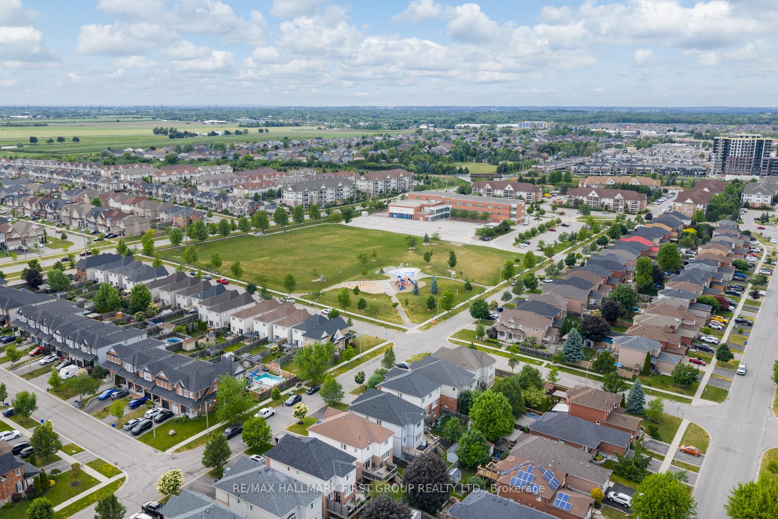 Photo 40 of 39 Baxter Street, Clarington, Bowmanville — HOMEH