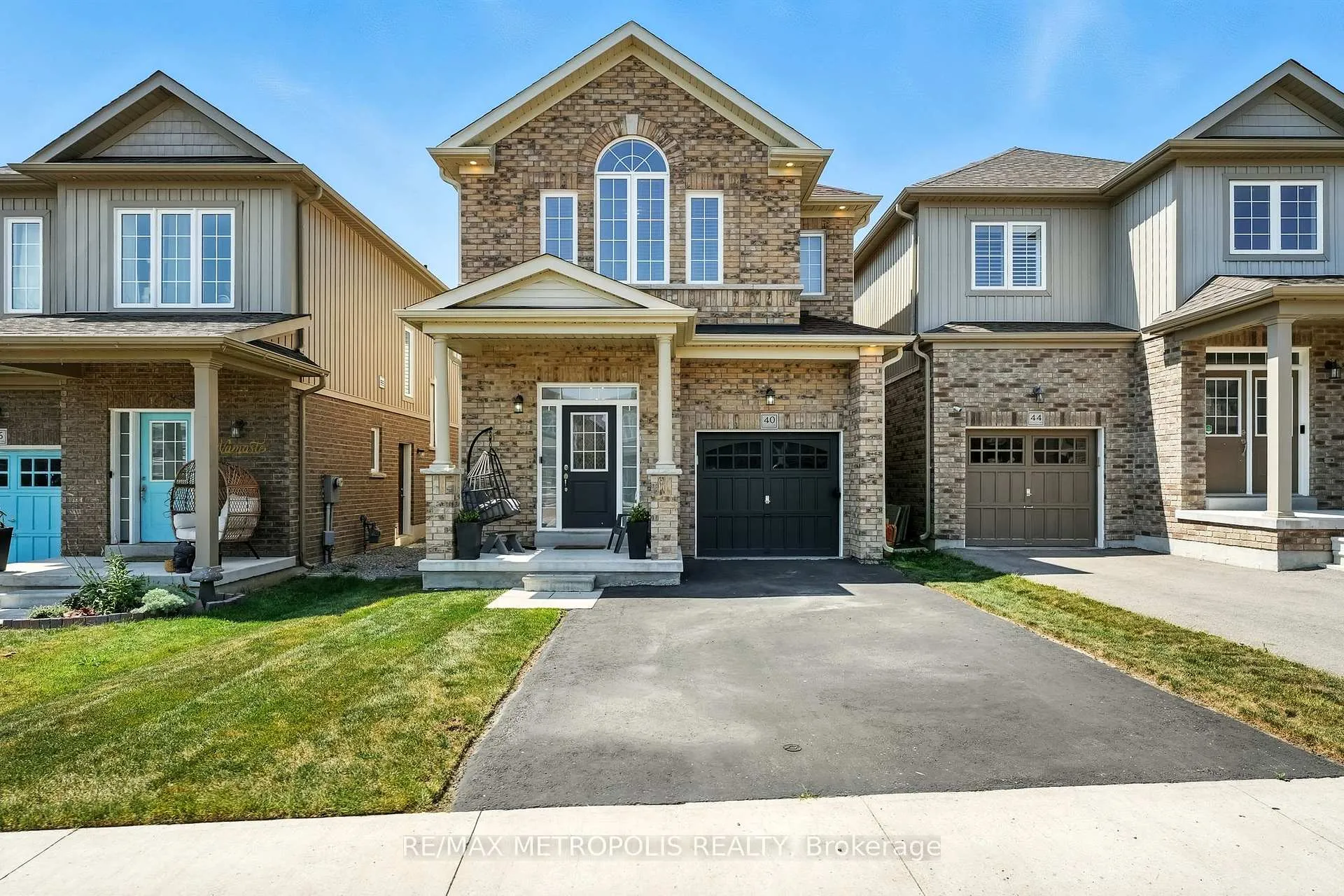 Photo 1 of 40 Cotton Street, Clarington, Bowmanville — HOMEH