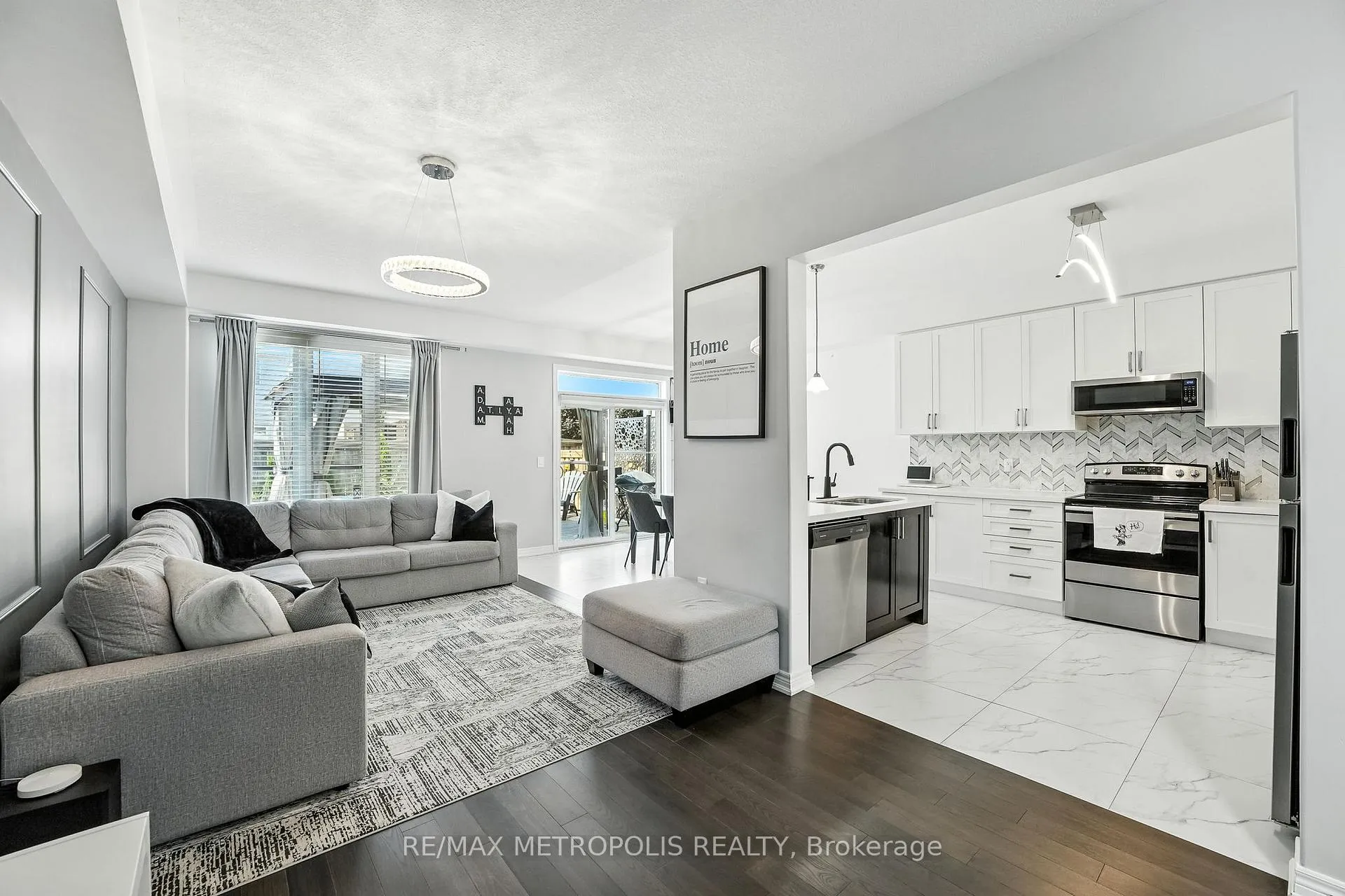 Photo 7 of 40 Cotton Street, Clarington, Bowmanville — HOMEH