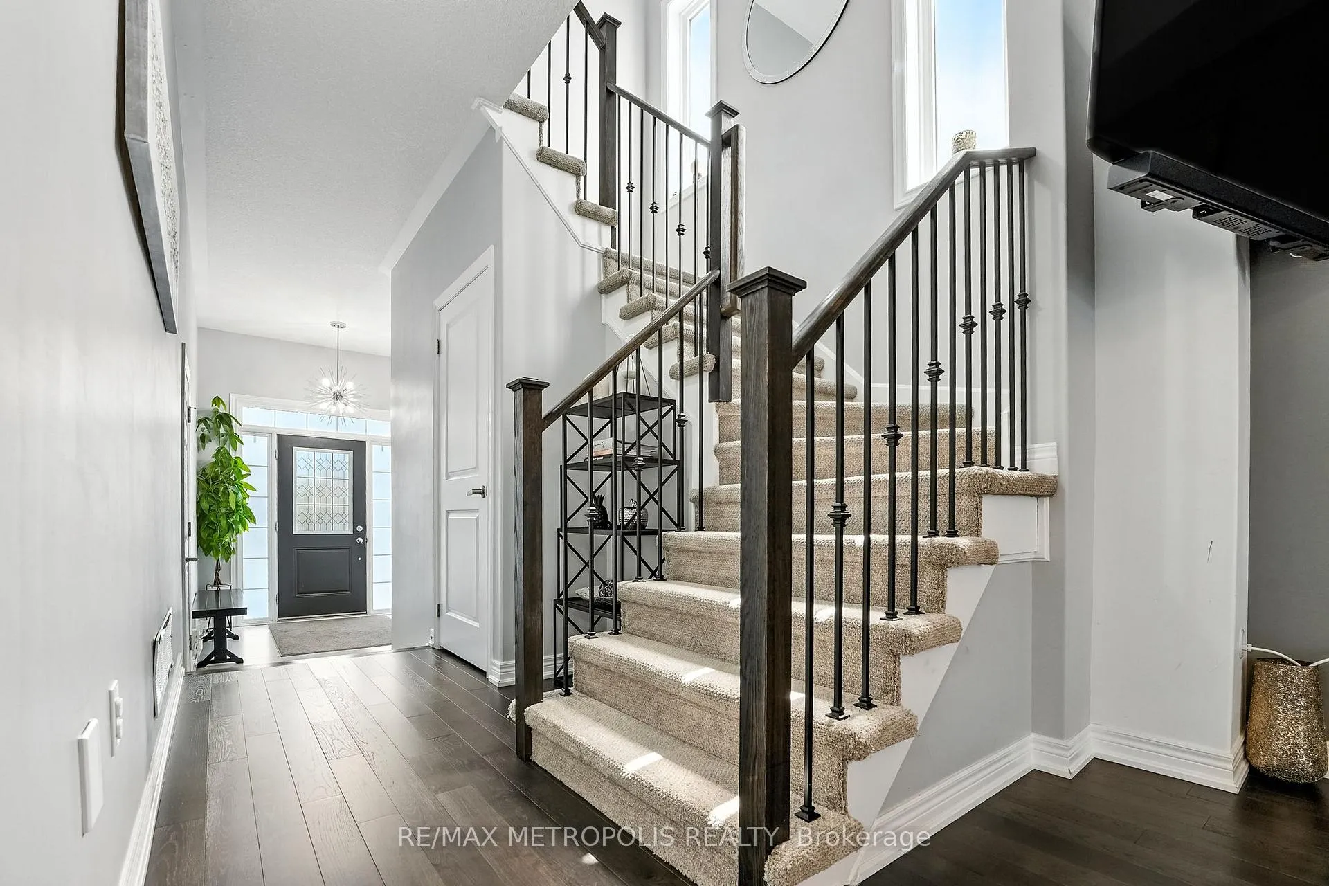 Photo 10 of 40 Cotton Street, Clarington, Bowmanville — HOMEH