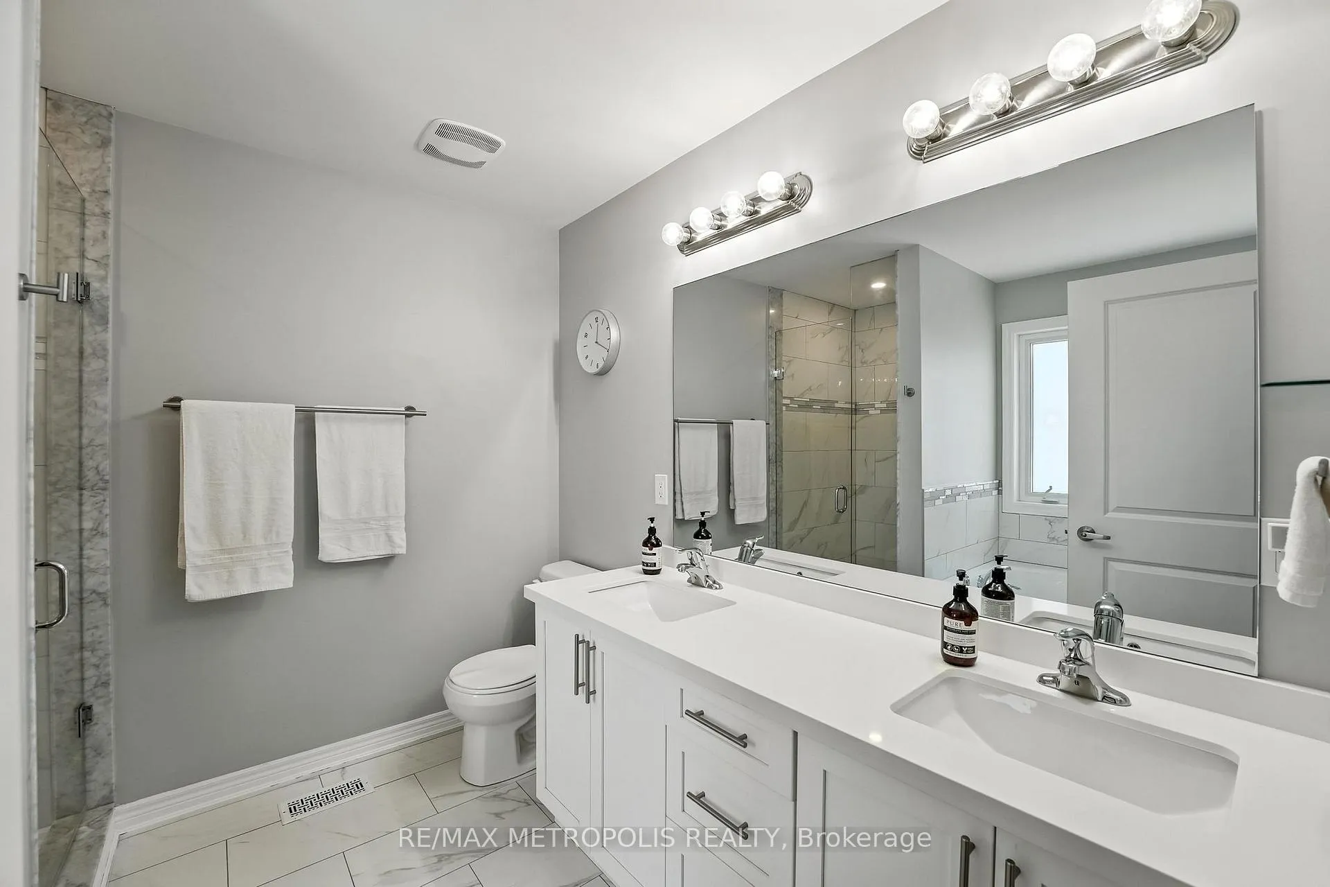 Photo 13 of 40 Cotton Street, Clarington, Bowmanville — HOMEH